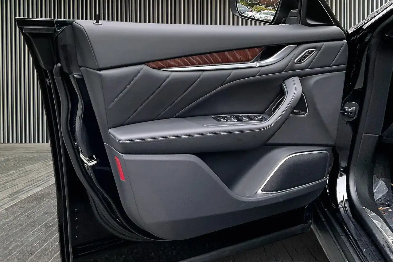 Maserati Levante снимка Maserati Levante