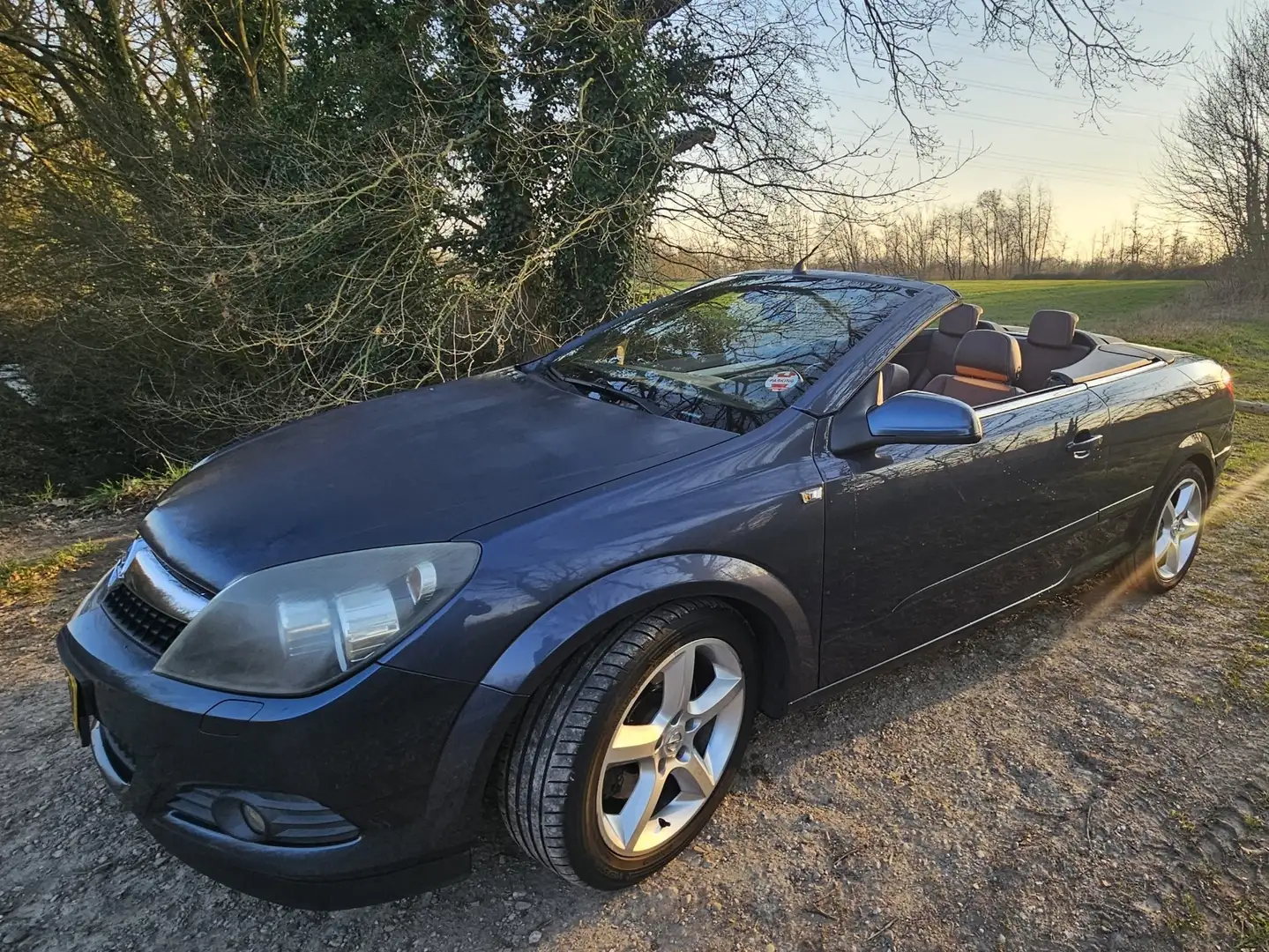 Opel Astra 2.0 16V Twintop 2006 Grijs Gris - 1