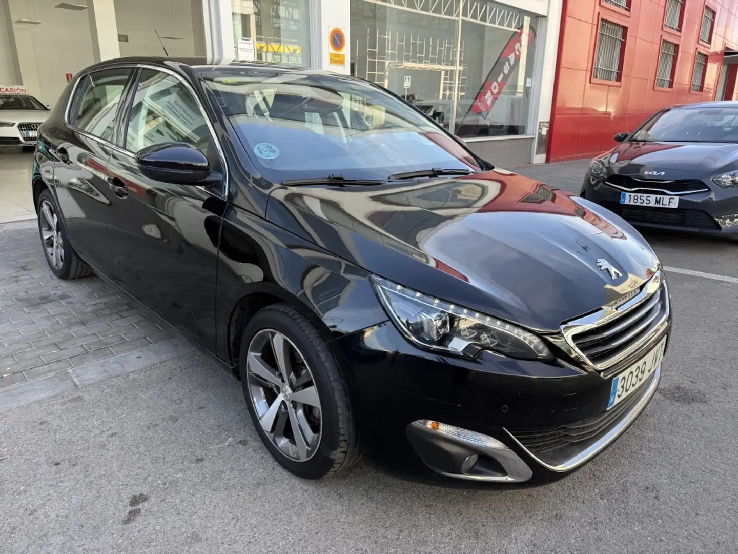 Peugeot 308 1.2 PureTech S&S Allure 130 Negro - 2