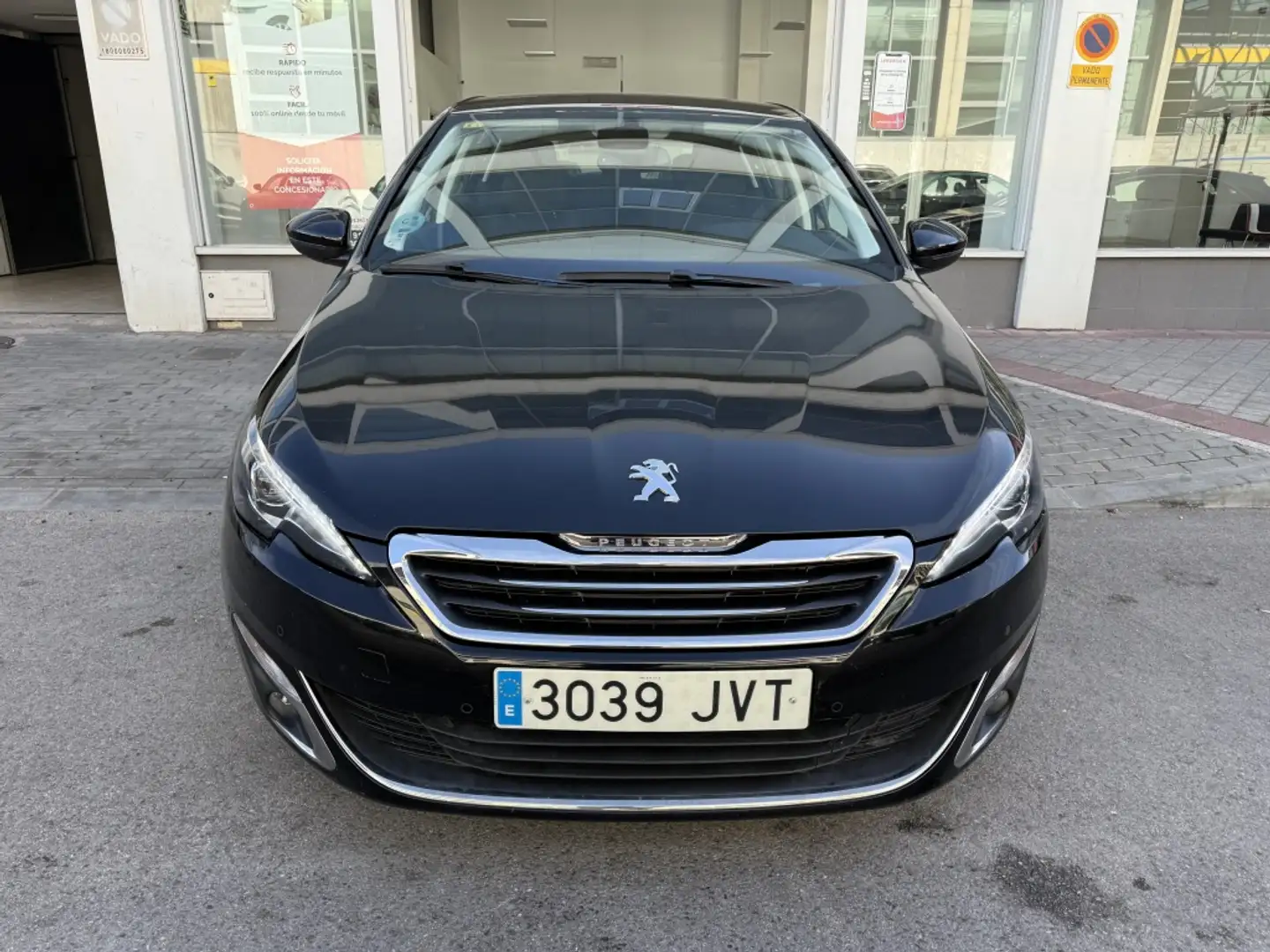 Peugeot 308 1.2 PureTech S&S Allure 130 Negro - 1