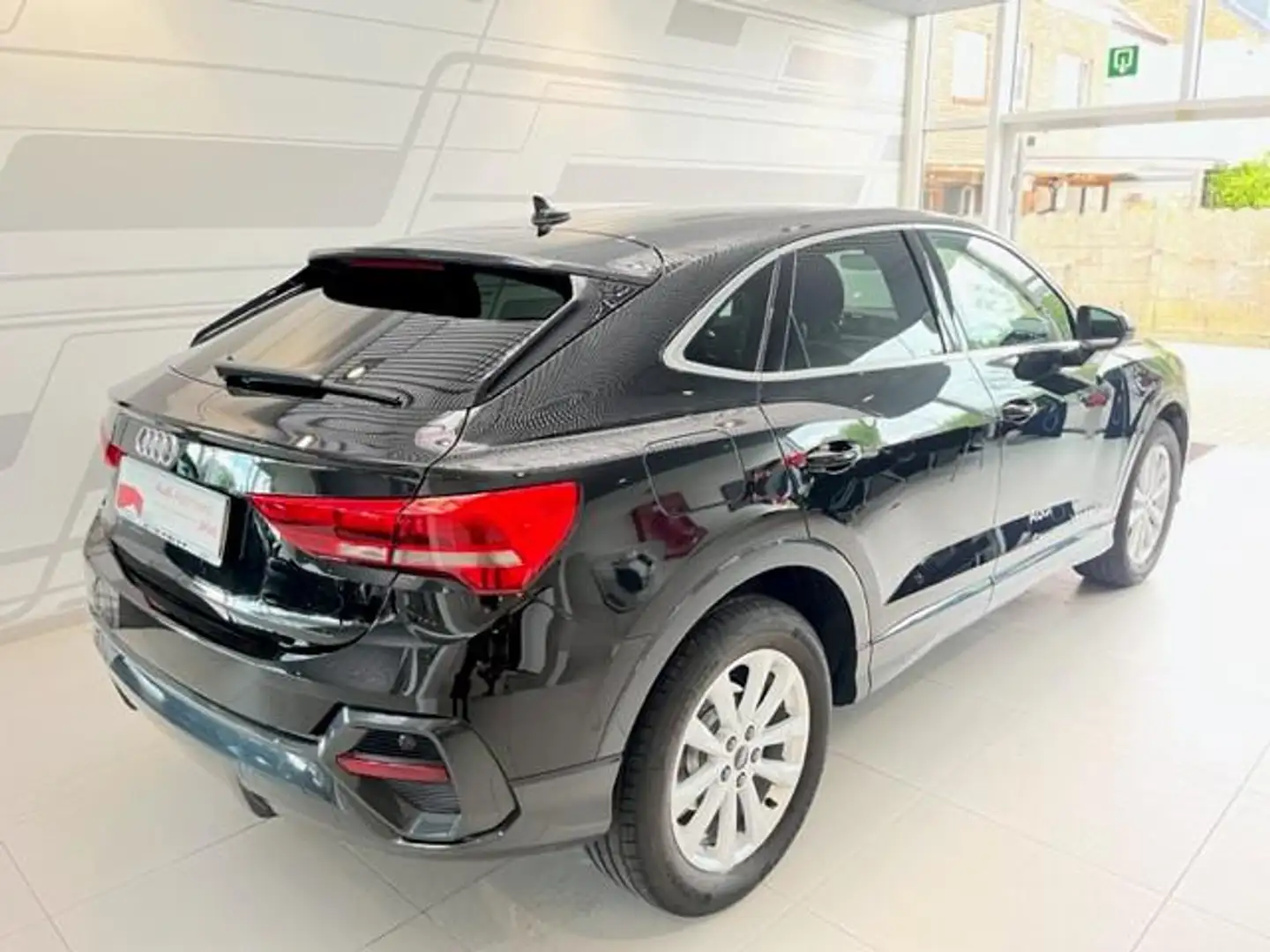 Audi Q3 Sportback 35 TDI 110(150) kW(PS) S tronic Noir - 2