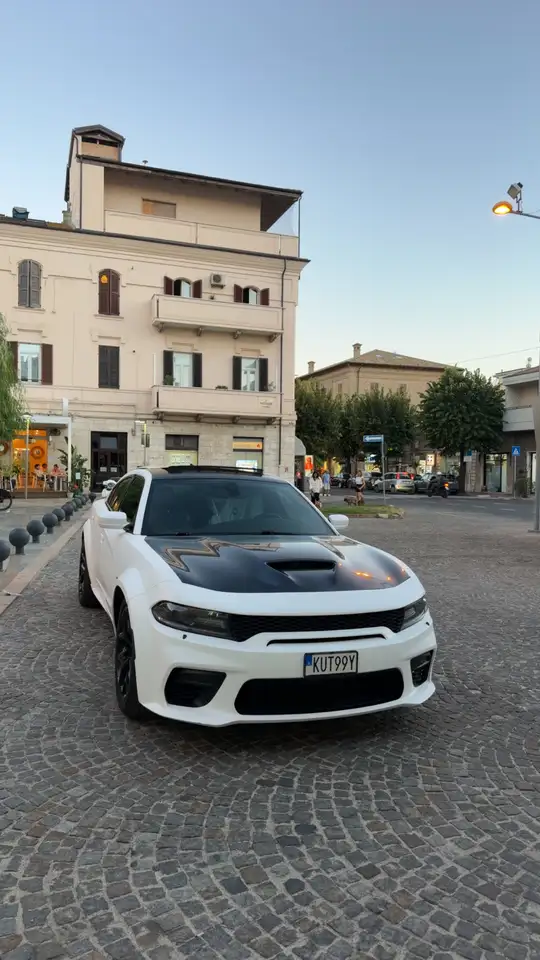 Dodge Charger Automatik R/T Scat Pack — photo 1 of 13