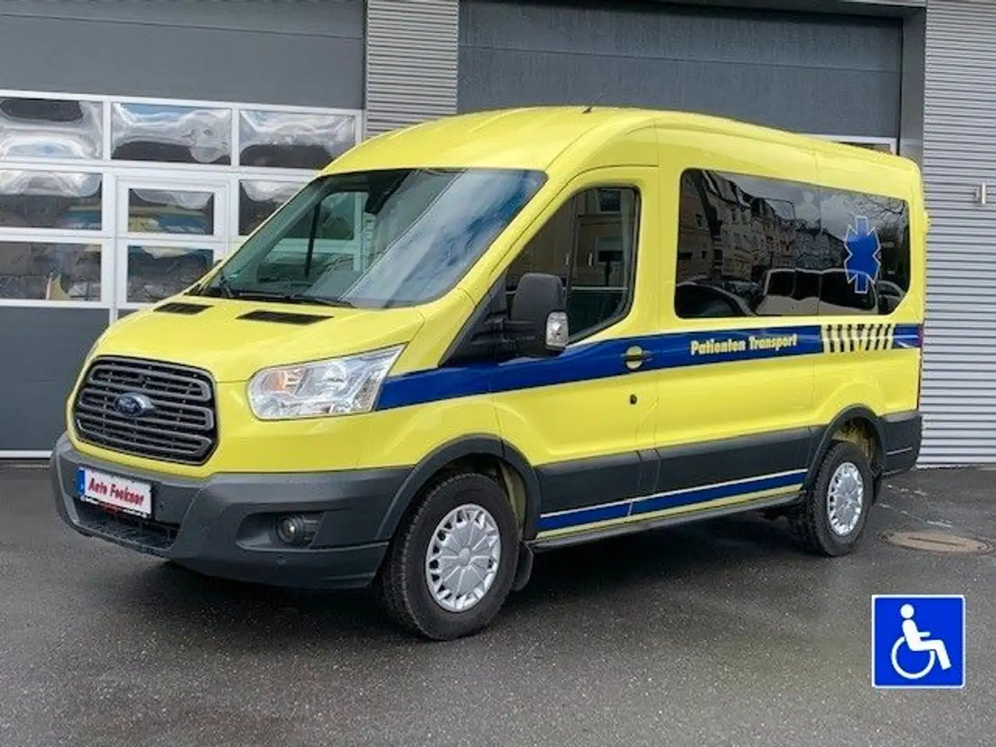 Ford Transit 2.2 TDCi Bus 350 L2 Trend Rampe Klima Żółty - 1