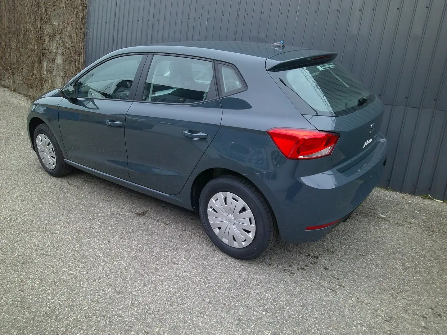 SEAT Ibiza Reference Edition 1.0 Blau - 2