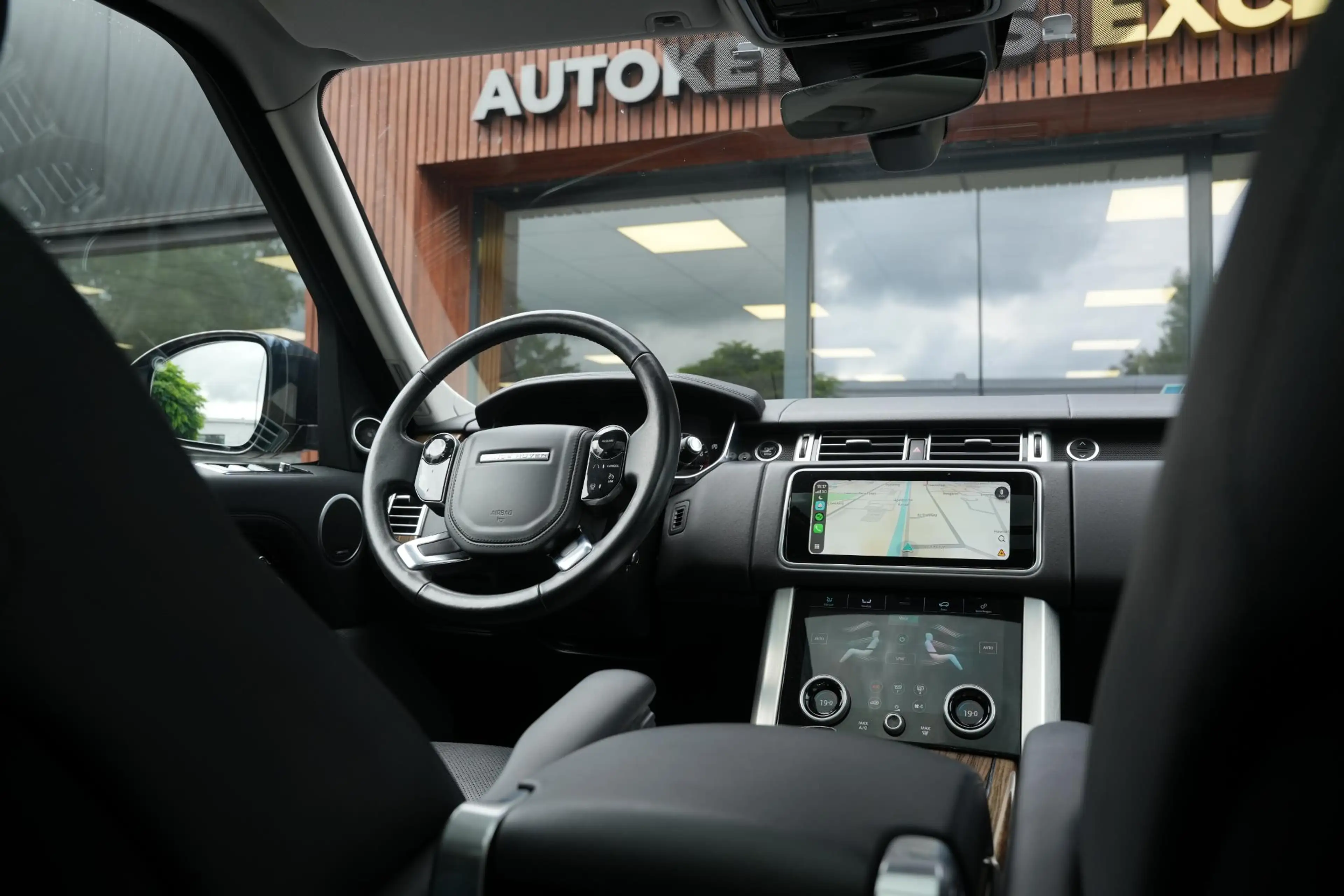 Land Rover Range Rover 5.0 V8 SC Autobiography — photo 16