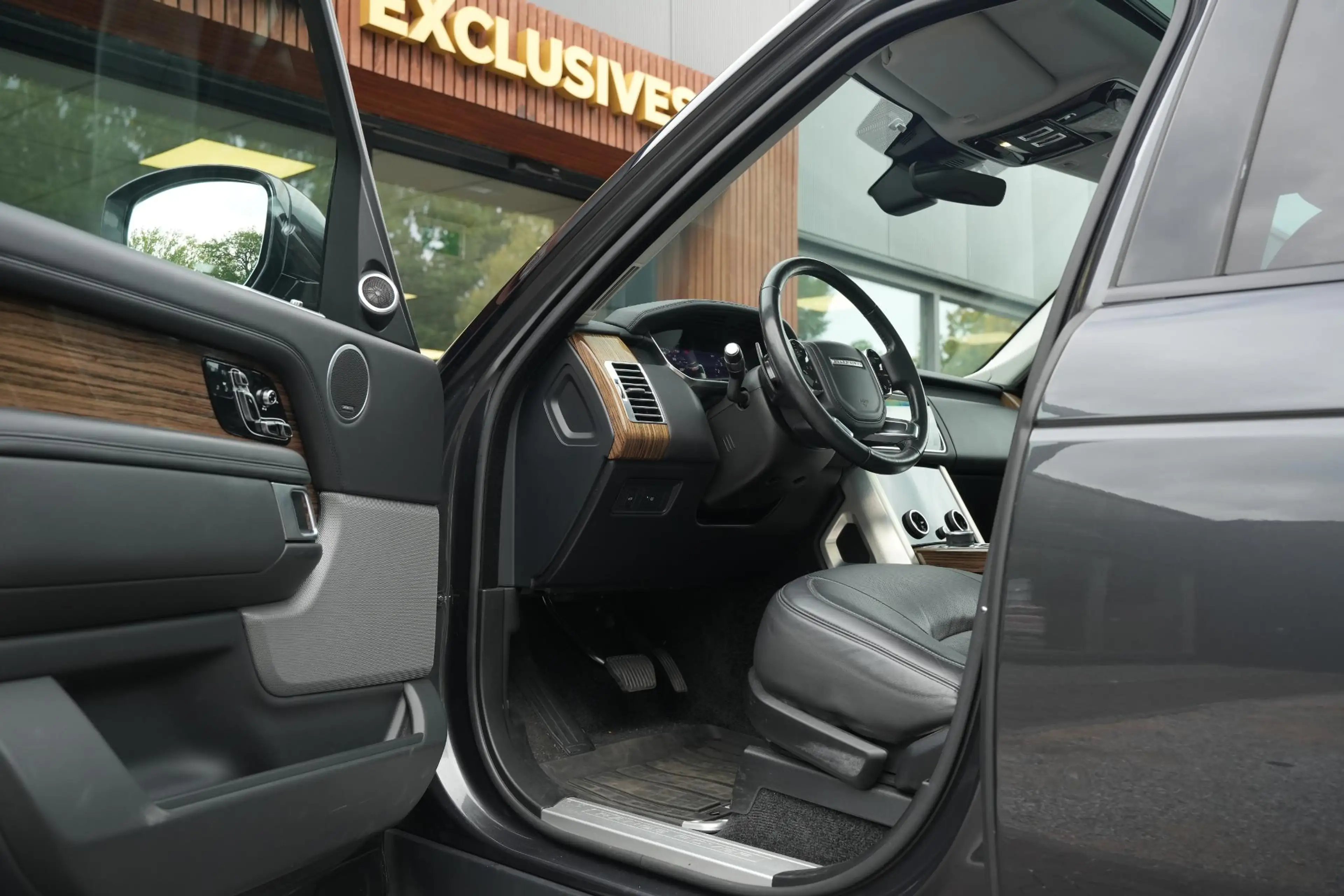 Land Rover Range Rover 5.0 V8 SC Autobiography — photo 46