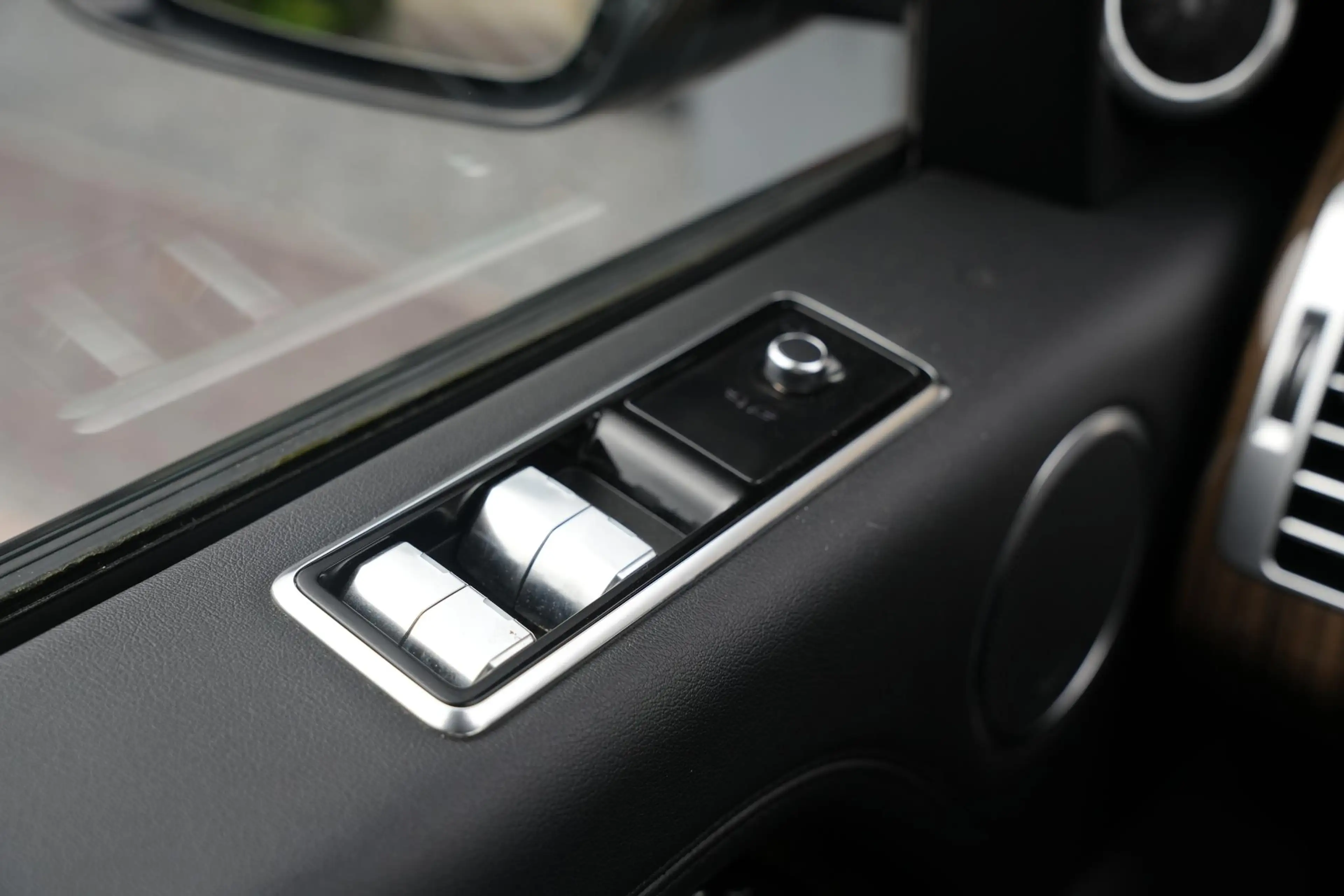 Land Rover Range Rover 5.0 V8 SC Autobiography — photo 41