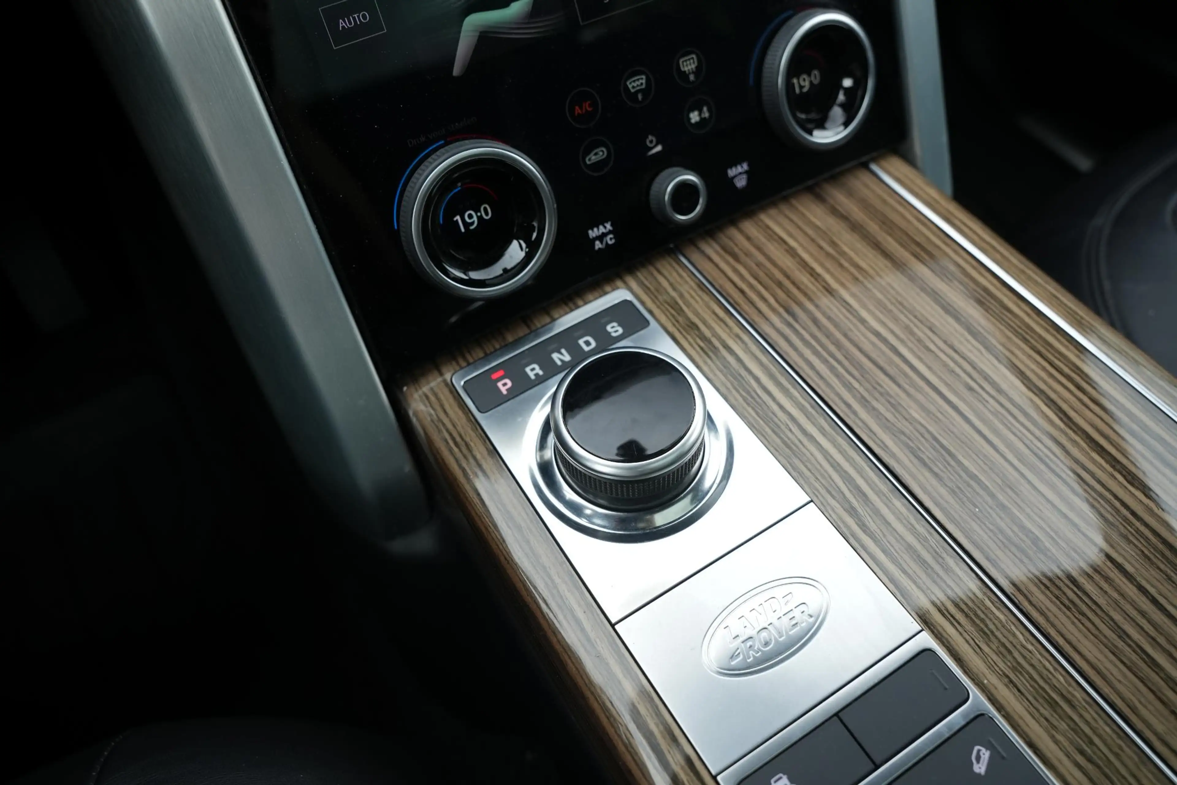 Land Rover Range Rover 5.0 V8 SC Autobiography — photo 34
