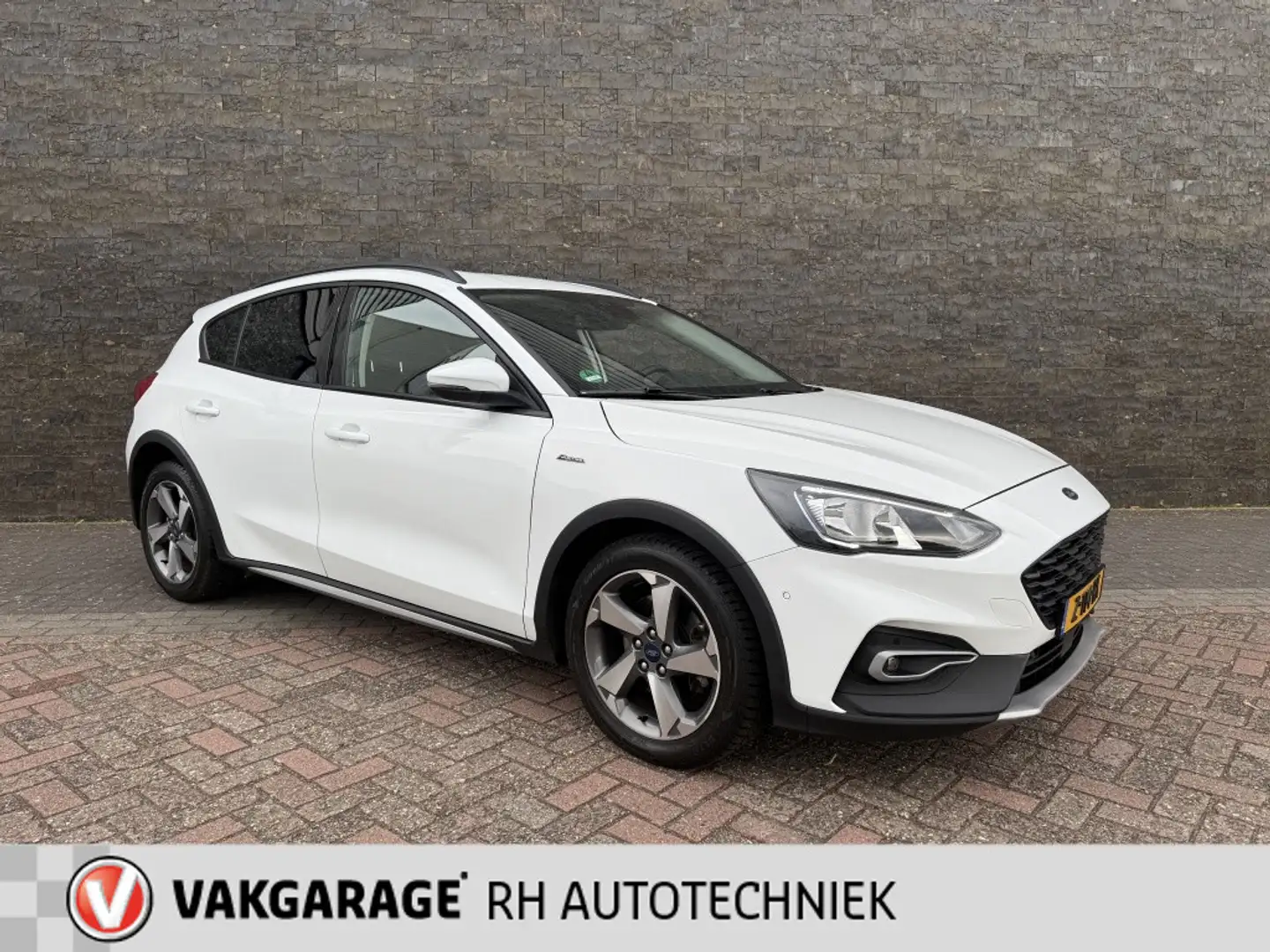 Ford Focus 1.0 EcoB. Tit. Bns Blanc - 2