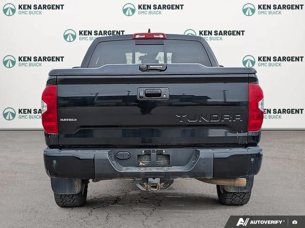 Toyota Tundra снимка Toyota Tundra