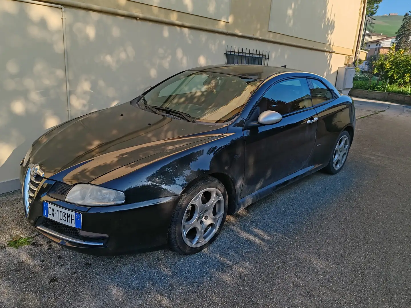 Alfa Romeo GT 1.9 jtd mjt Distinctive - 1
