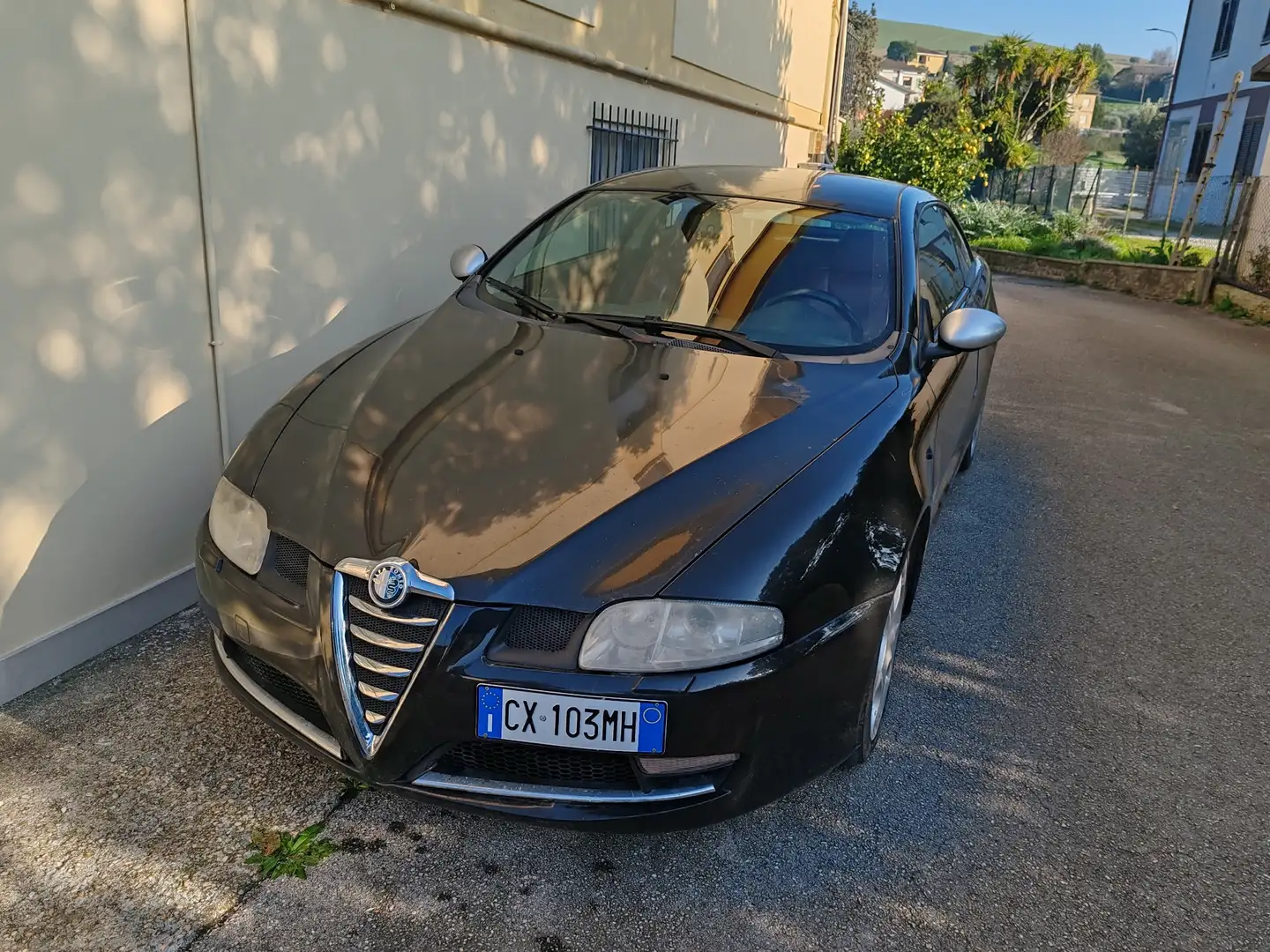 Alfa Romeo GT 1.9 jtd mjt Distinctive - 2