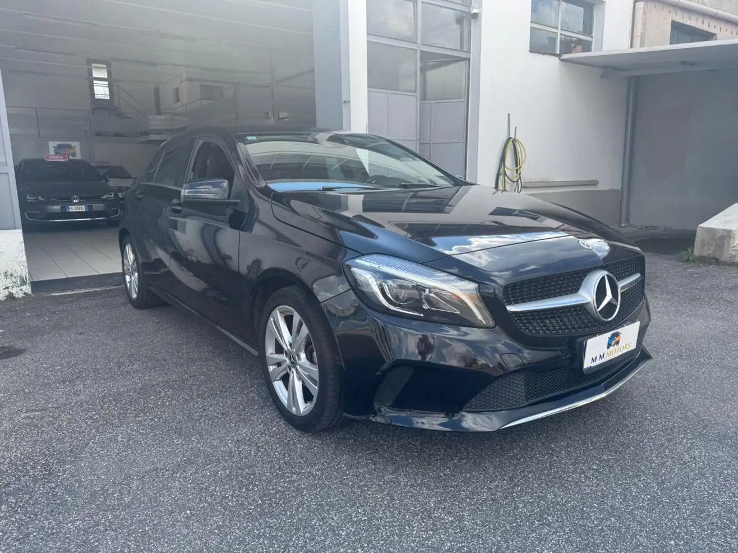 Mercedes-Benz A 180 d Automatic Business Noir - 1