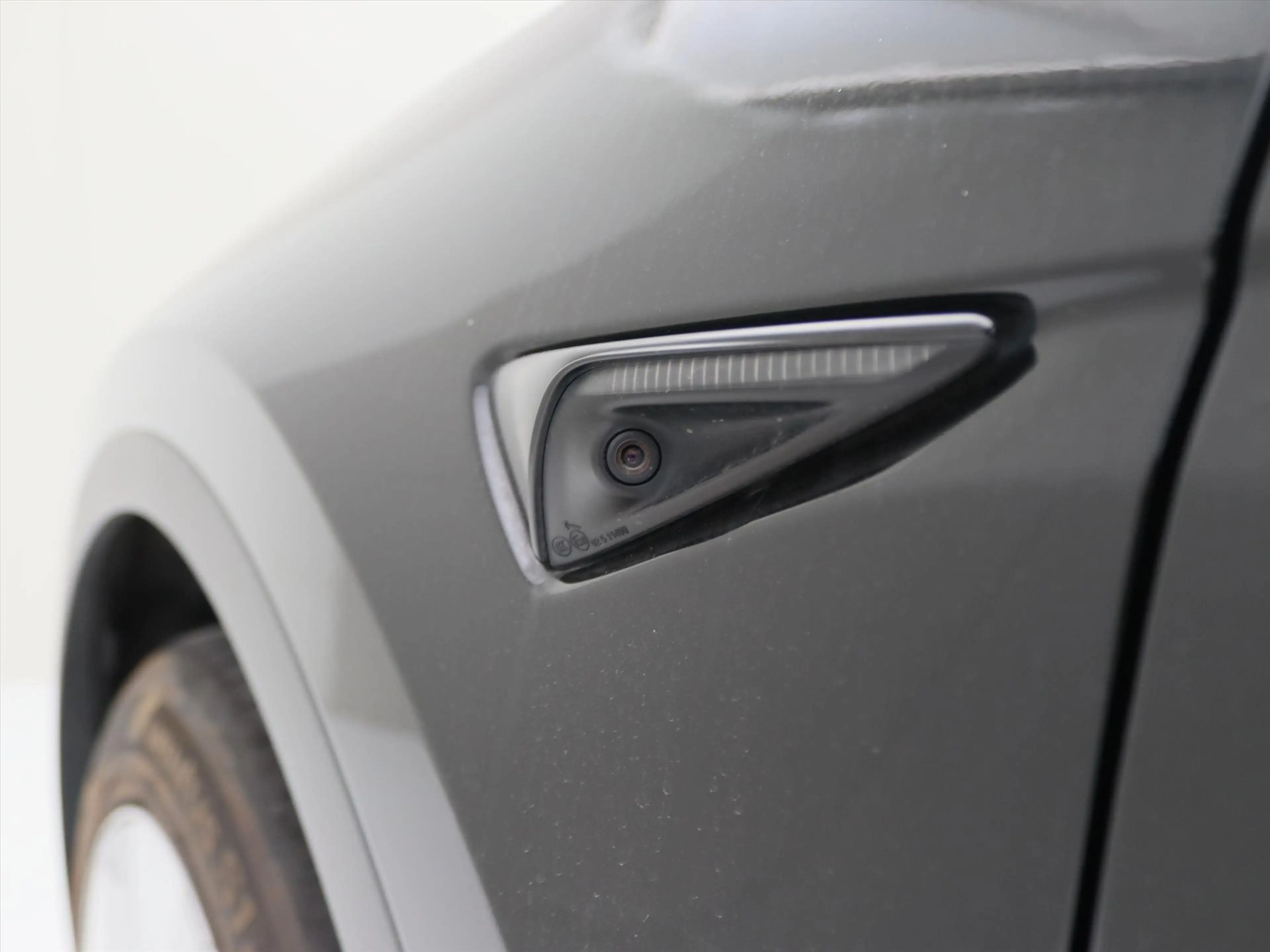 Tesla Model Y Long Range AWD 75kWh 351pk 93.7% SoH [ AMD RYZEN+A — photo 35