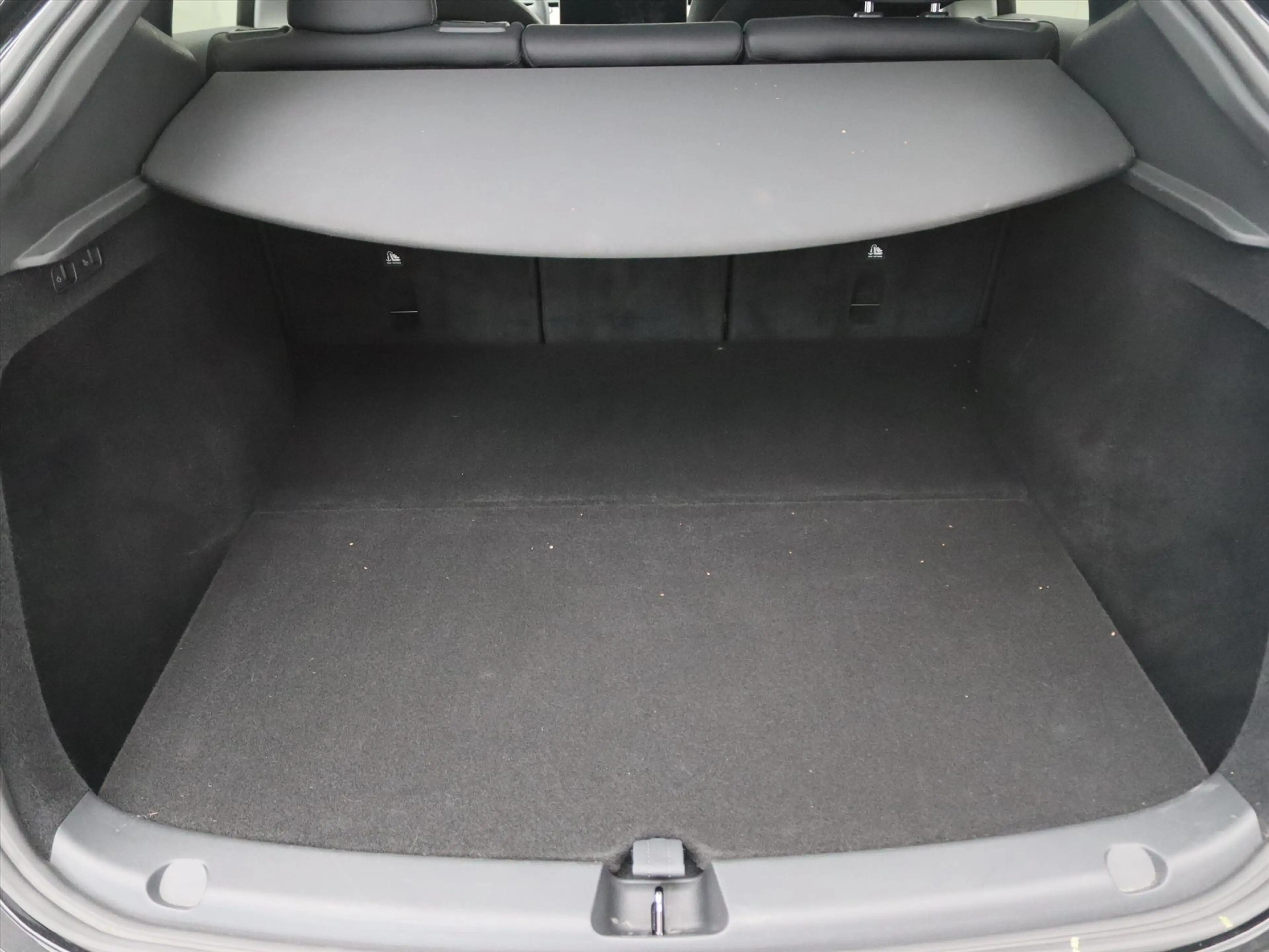 Tesla Model Y Long Range AWD 75kWh 351pk 93.7% SoH [ AMD RYZEN+A — photo 38