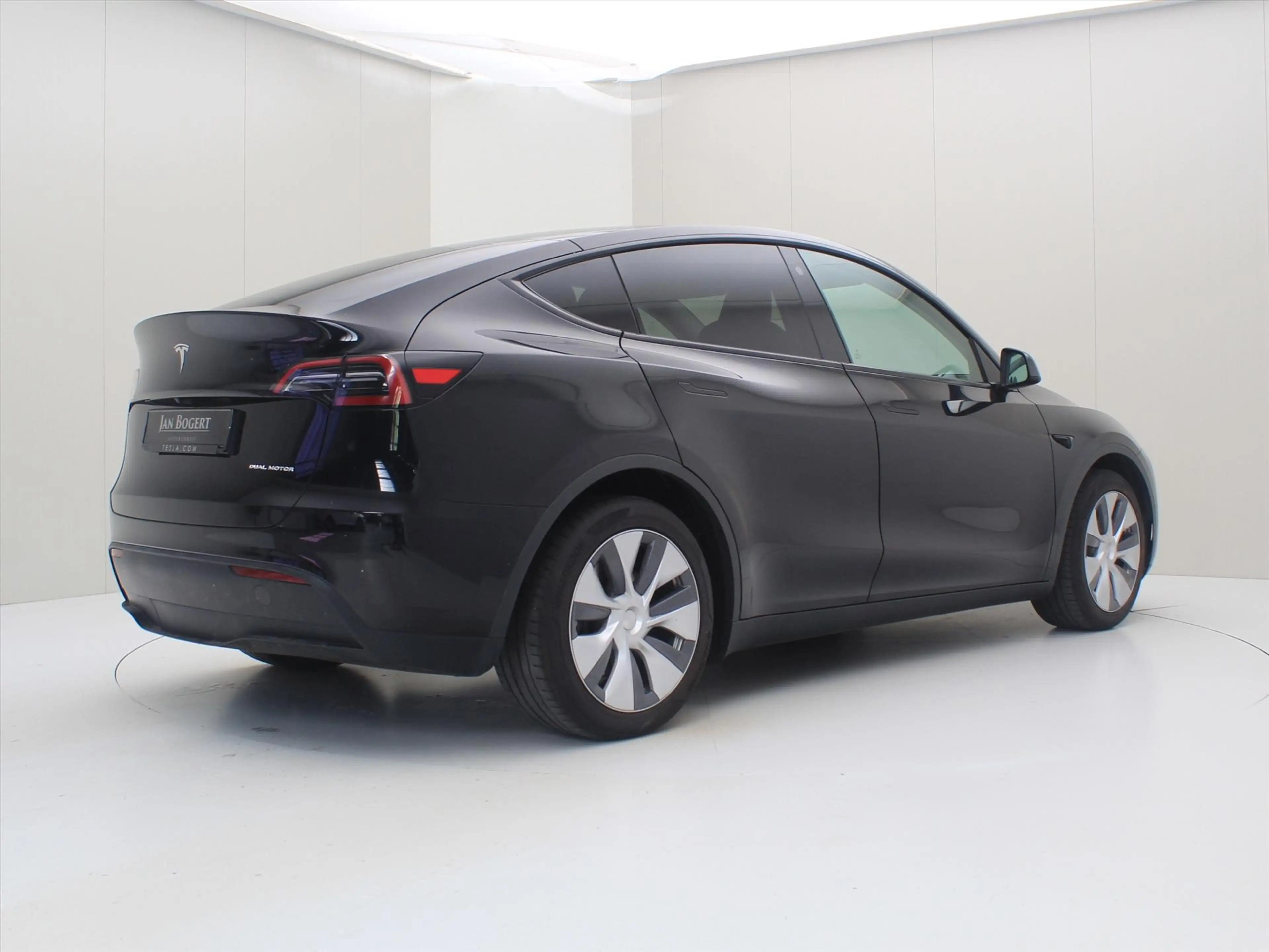 Tesla Model Y Long Range AWD 75kWh 351pk 93.7% SoH [ AMD RYZEN+A — photo 3