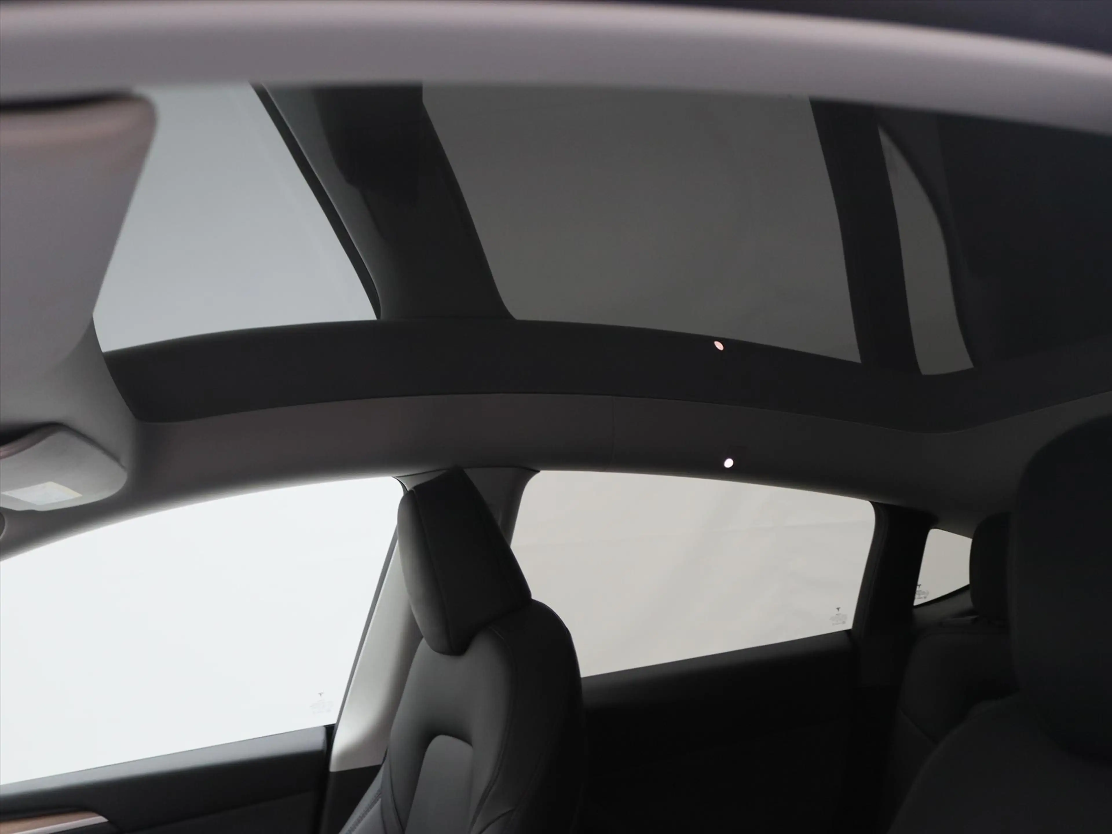 Tesla Model Y Long Range AWD 75kWh 351pk 93.7% SoH [ AMD RYZEN+A — photo 34