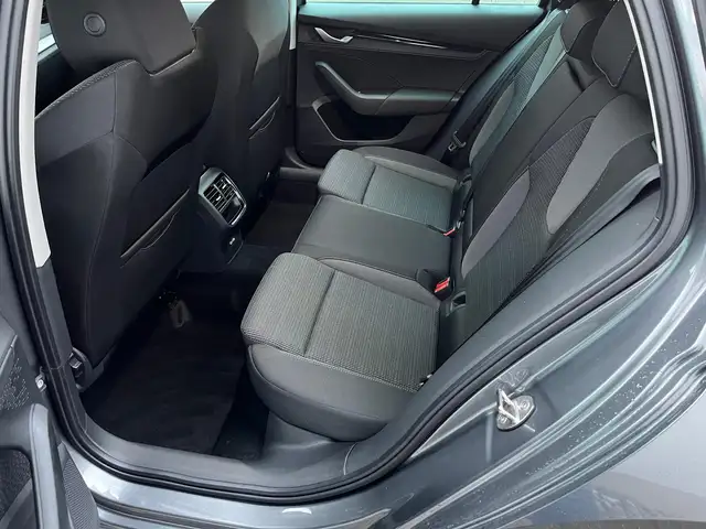 Skoda Octavia view 13