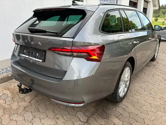 Skoda Octavia view 7