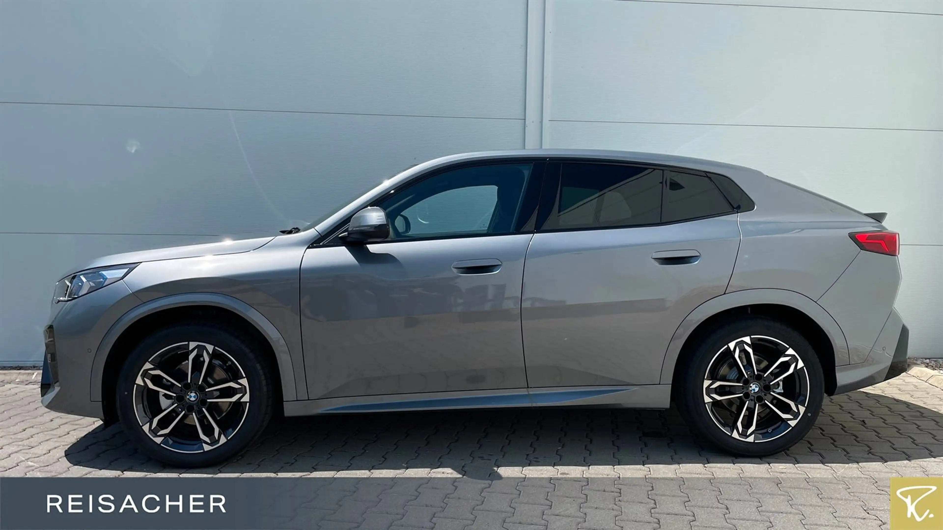 BMW X2 sDrive20d Sportpaket Fahrassistenzsysteme — photo 9