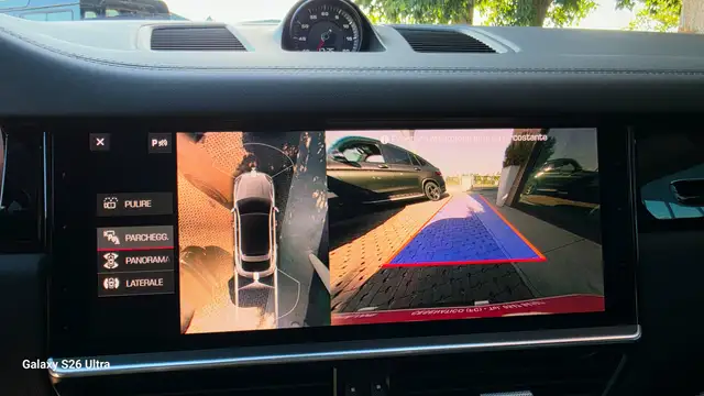 Porsche Cayenne view 12