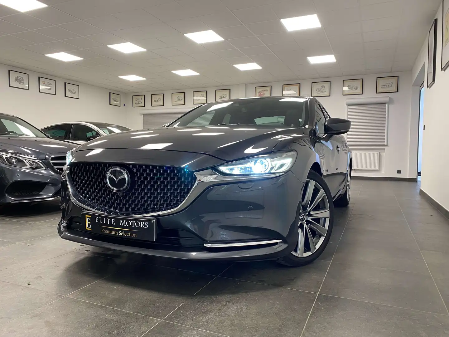 Mazda 6 2.0i SKYACTIV-G Skydrive / 1erMAIN/ FULL OPTION Grijs - 1