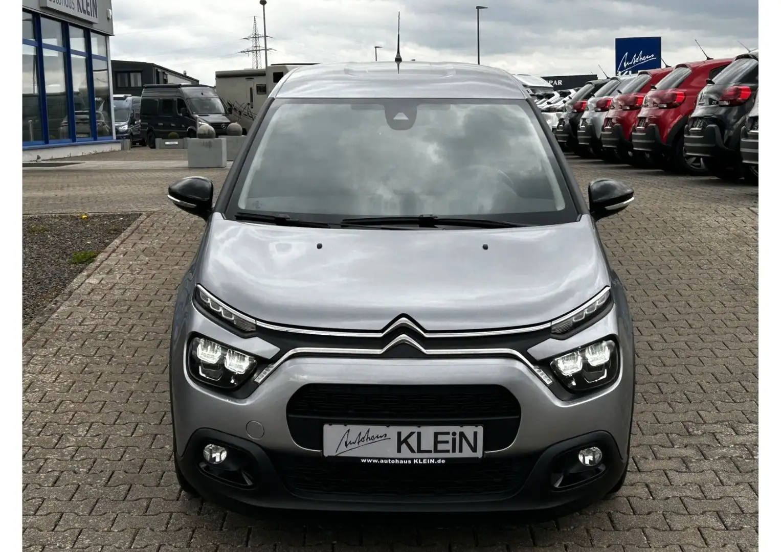 Citroen C3 Max 110 automatik *NAVI*LED*CARPLAY*KAMERA* Grau - 1
