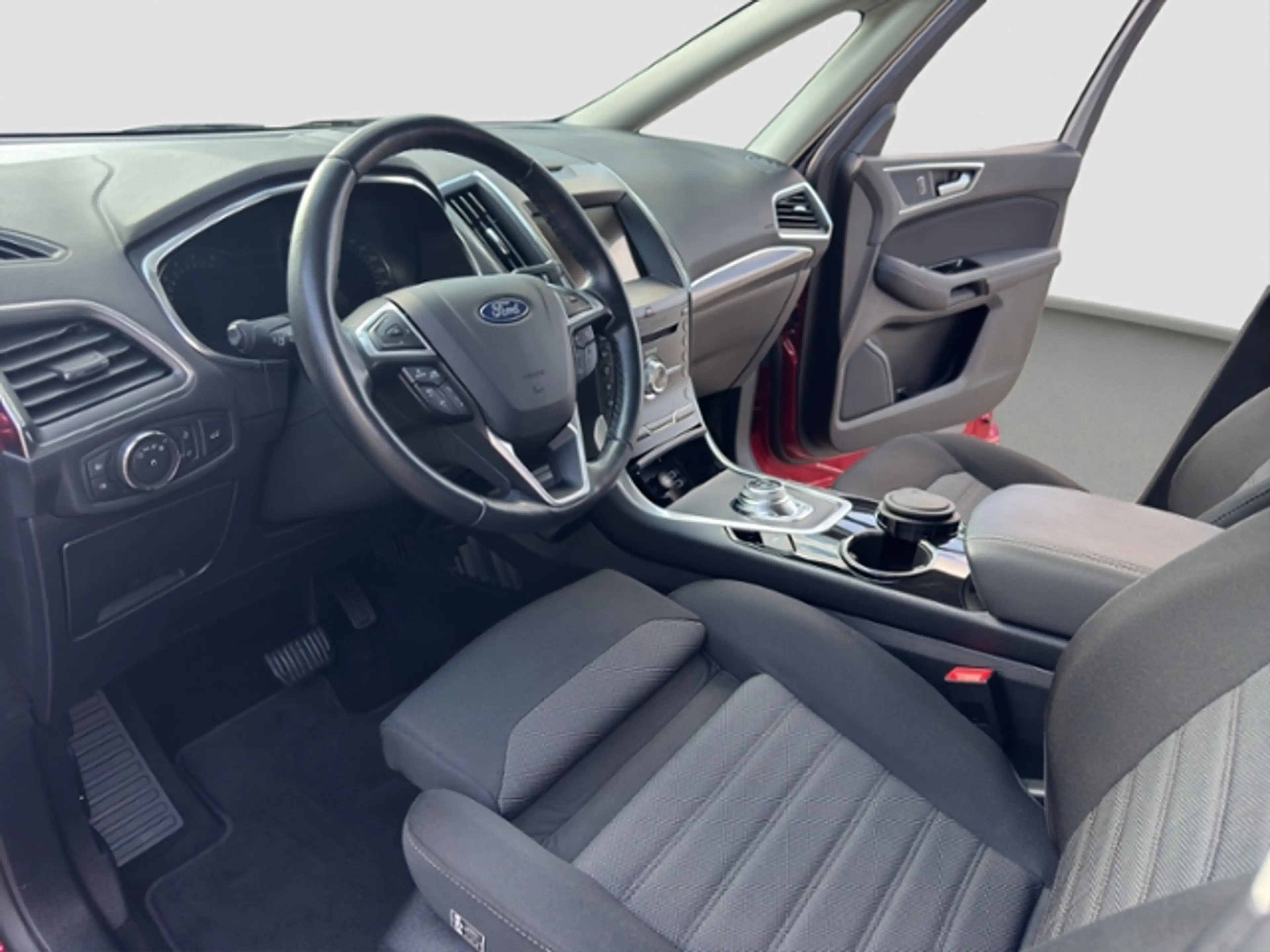 Ford Galaxy 2.0 TDCi EcoBlue Autom. Titanium 7 Sitze — photo 9