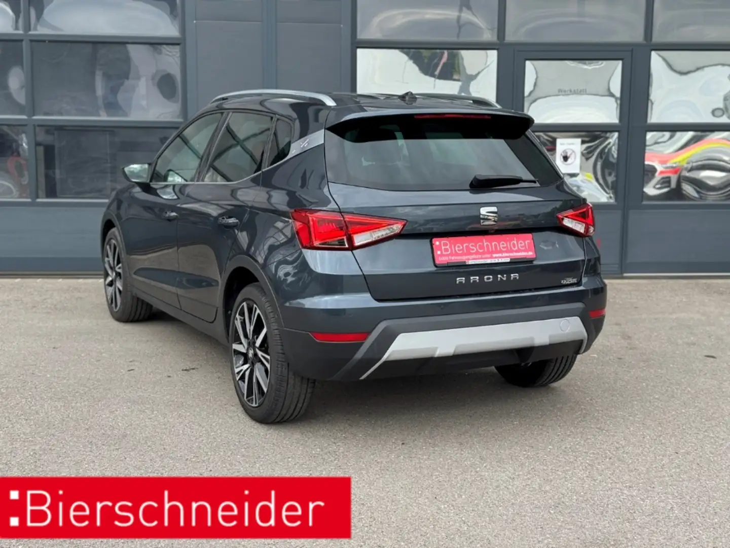 SEAT Arona 1.0 TSI Xcellence LED NAVI KAMERA PARKLENK SHZ 18 Grey - 2