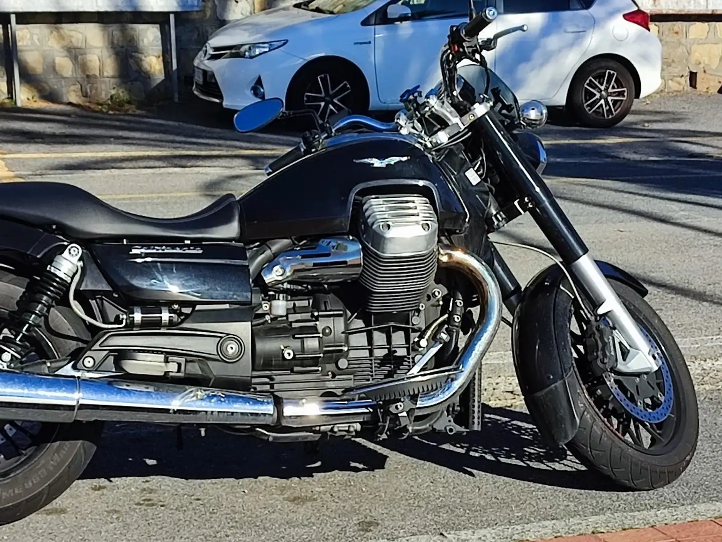 Moto Guzzi California 1400 custom Noir - 1