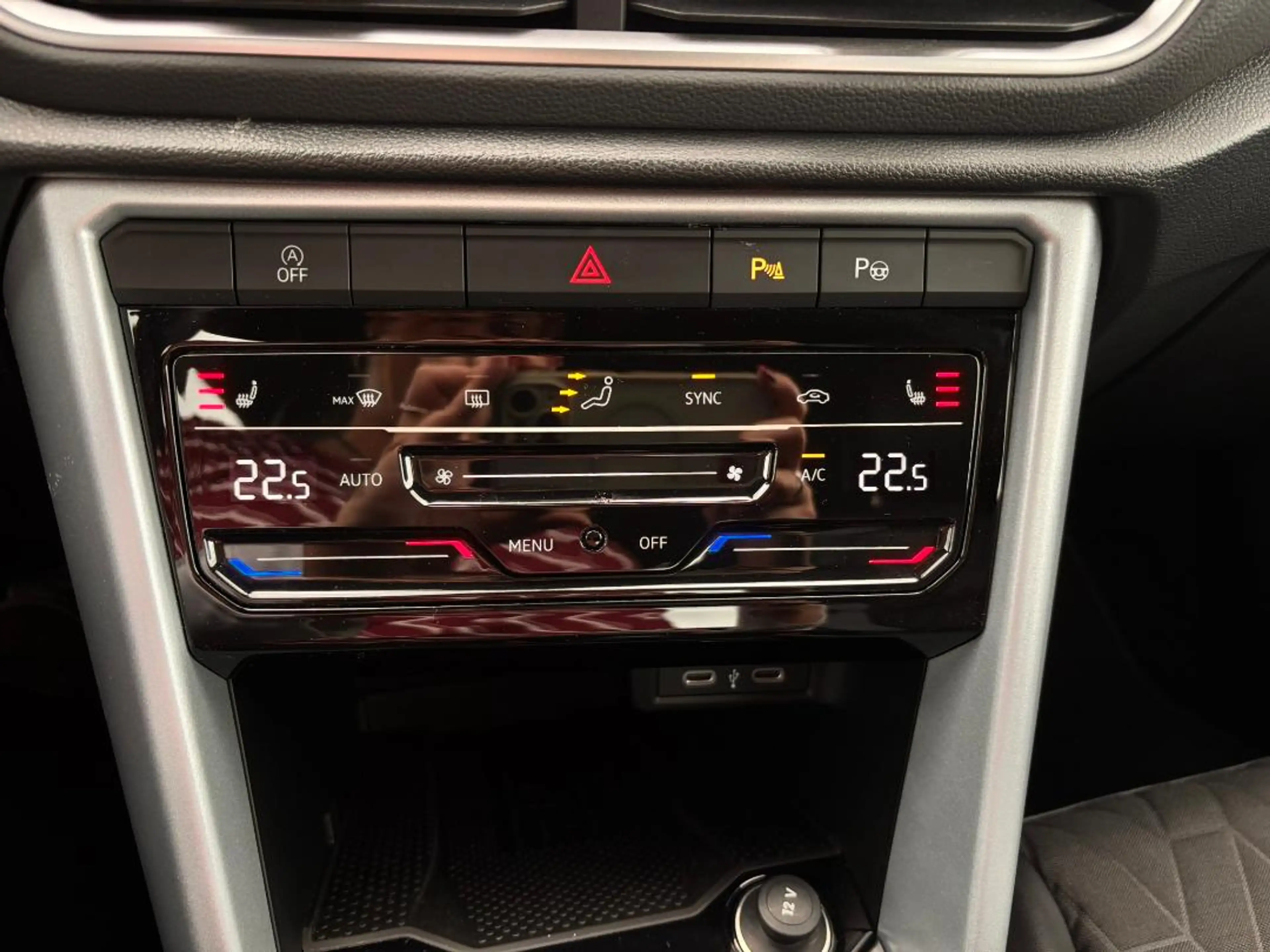 Volkswagen T-Roc Cabrio Style 1.0 l TSI+KAMERA+NAVI+DAB — photo 11