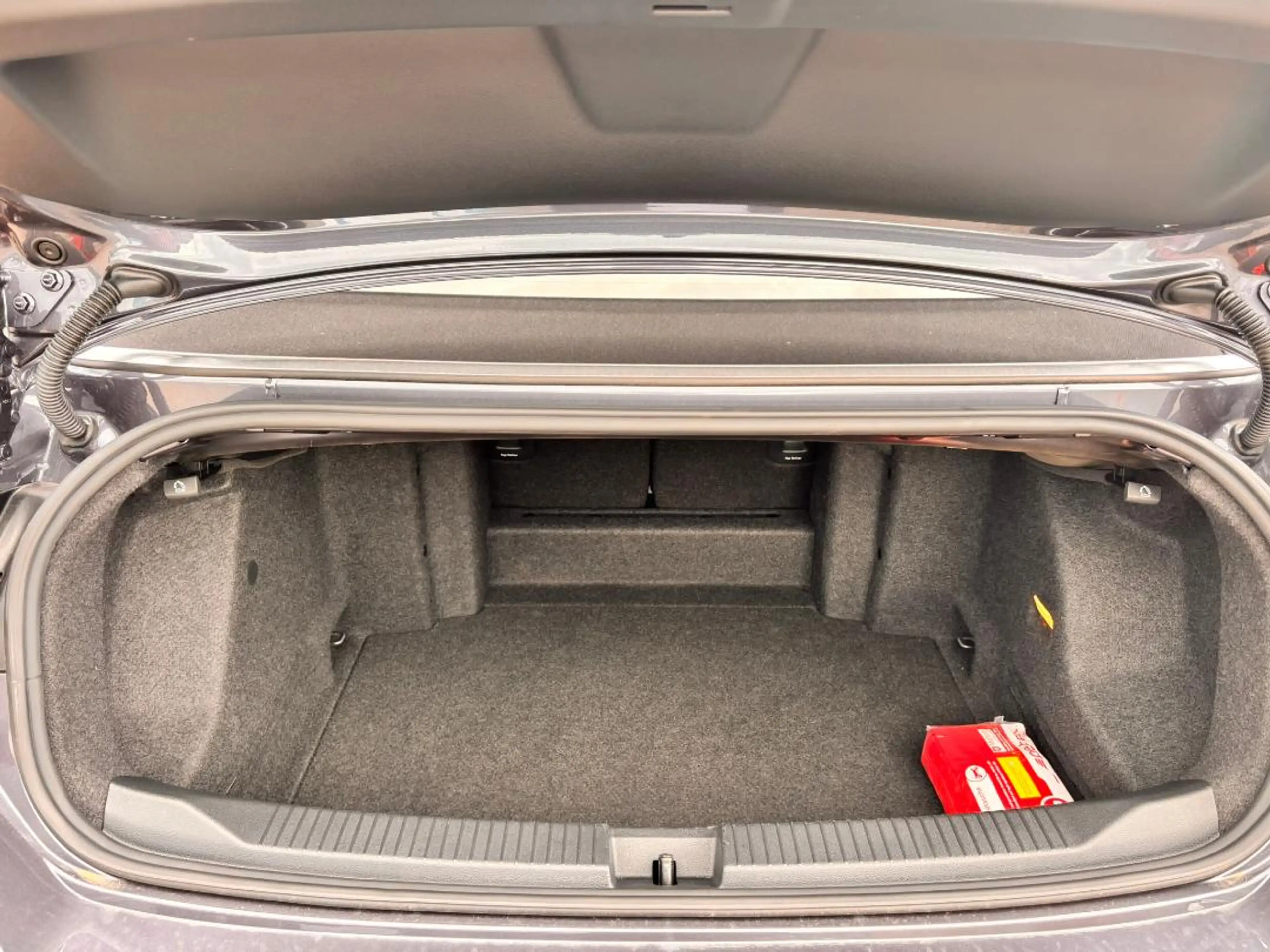 Volkswagen T-Roc Cabrio Style 1.0 l TSI+KAMERA+NAVI+DAB — photo 5