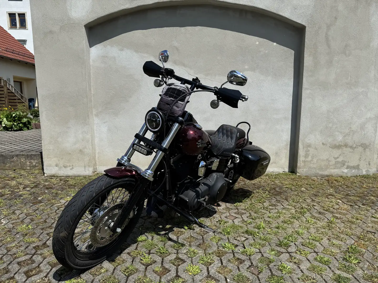 Harley-Davidson Dyna Street Bob Clubstyle Červená - 2