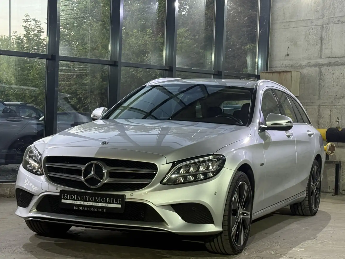 Mercedes-Benz C 300 e Avantgarde LED Navi Kamera Midline AHK Silber - 1