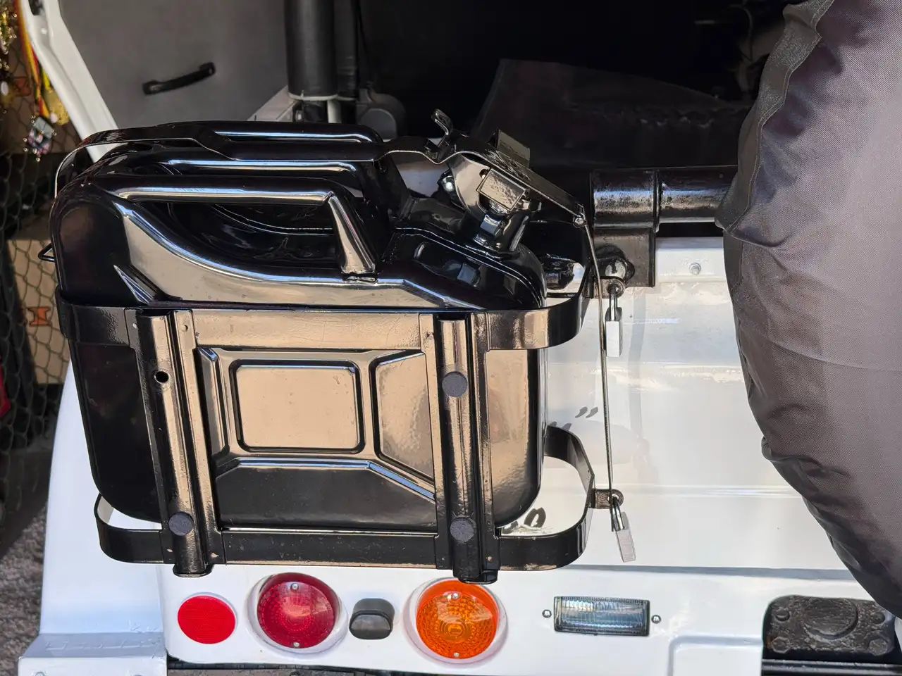 Suzuki LJ 80 Geländewagen, foto 10