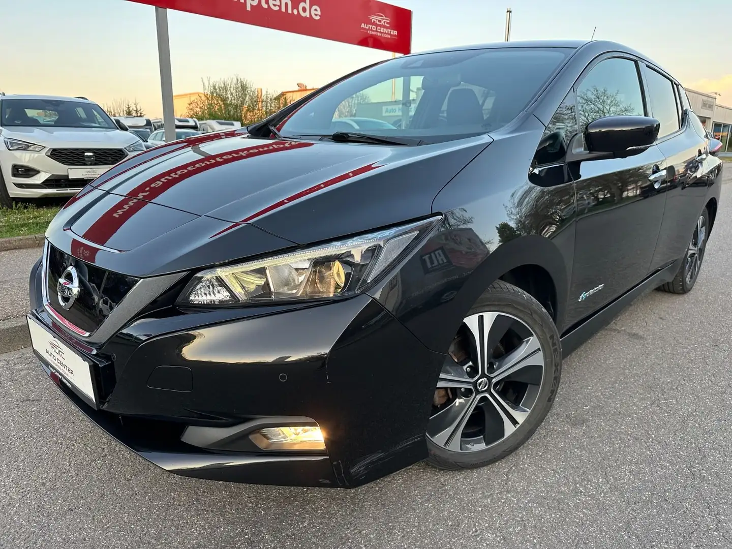 Nissan Leaf 2.Zero Edition 150PS*360°Kamera*ACC Schwarz - 1