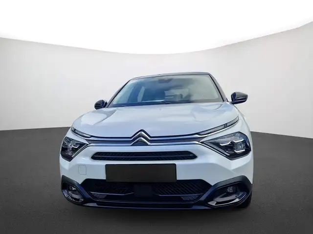 Citroen C4 view 3