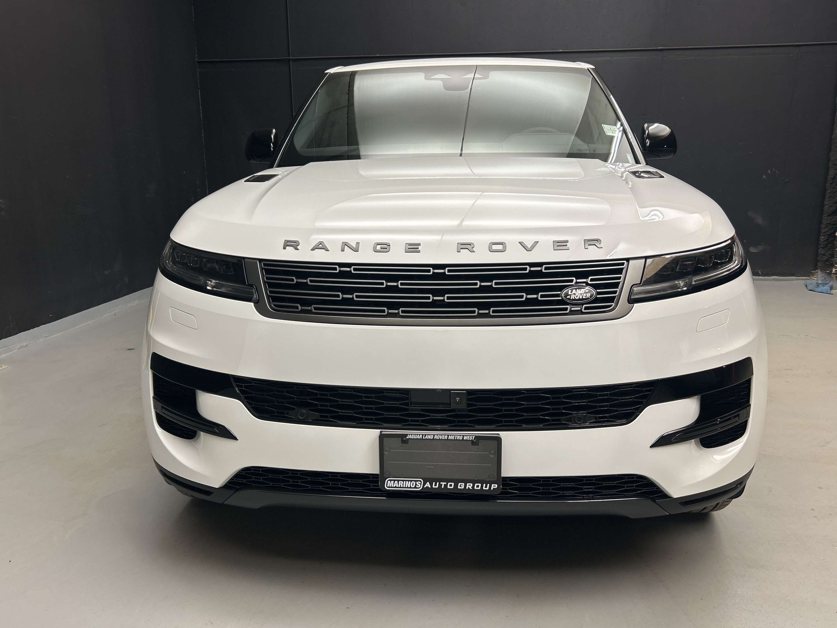 2026 Land Rover Range Rover Sport S alt 2