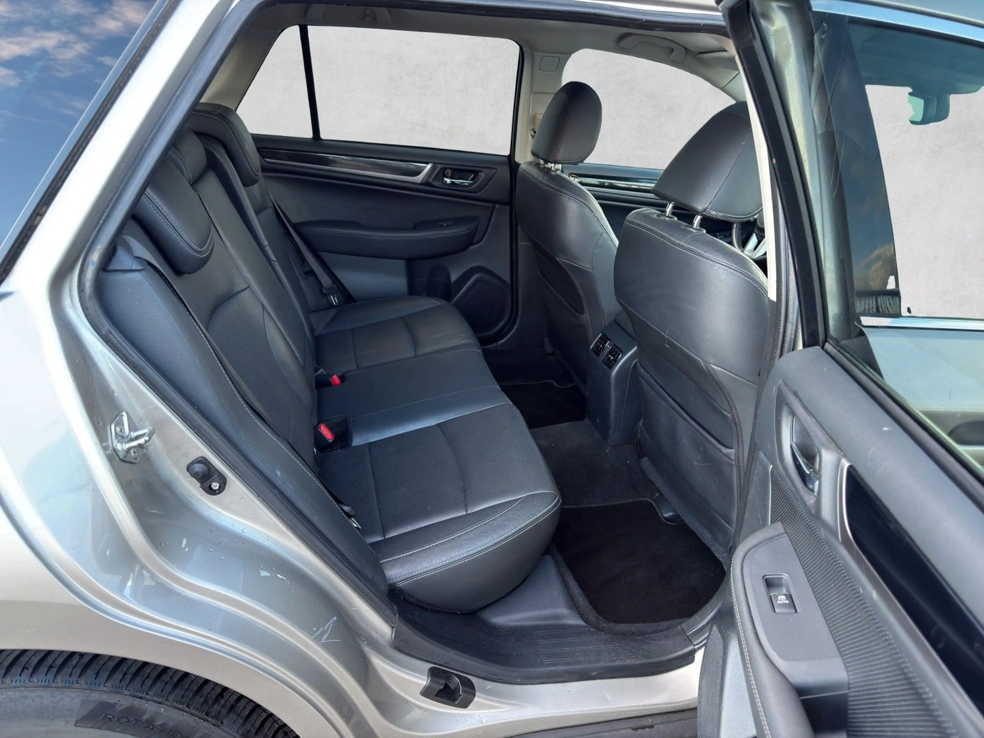 Subaru OUTBACK Outback AWD Sport|Navi|Kamera|Automatik — photo 23