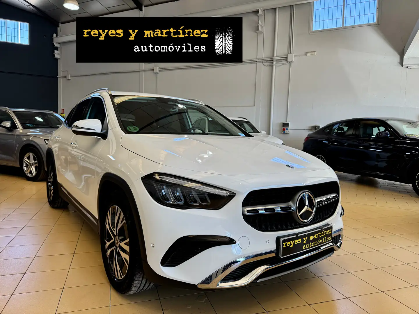 Mercedes-Benz GLA 200 200d 8G-DCT Blanco - 2