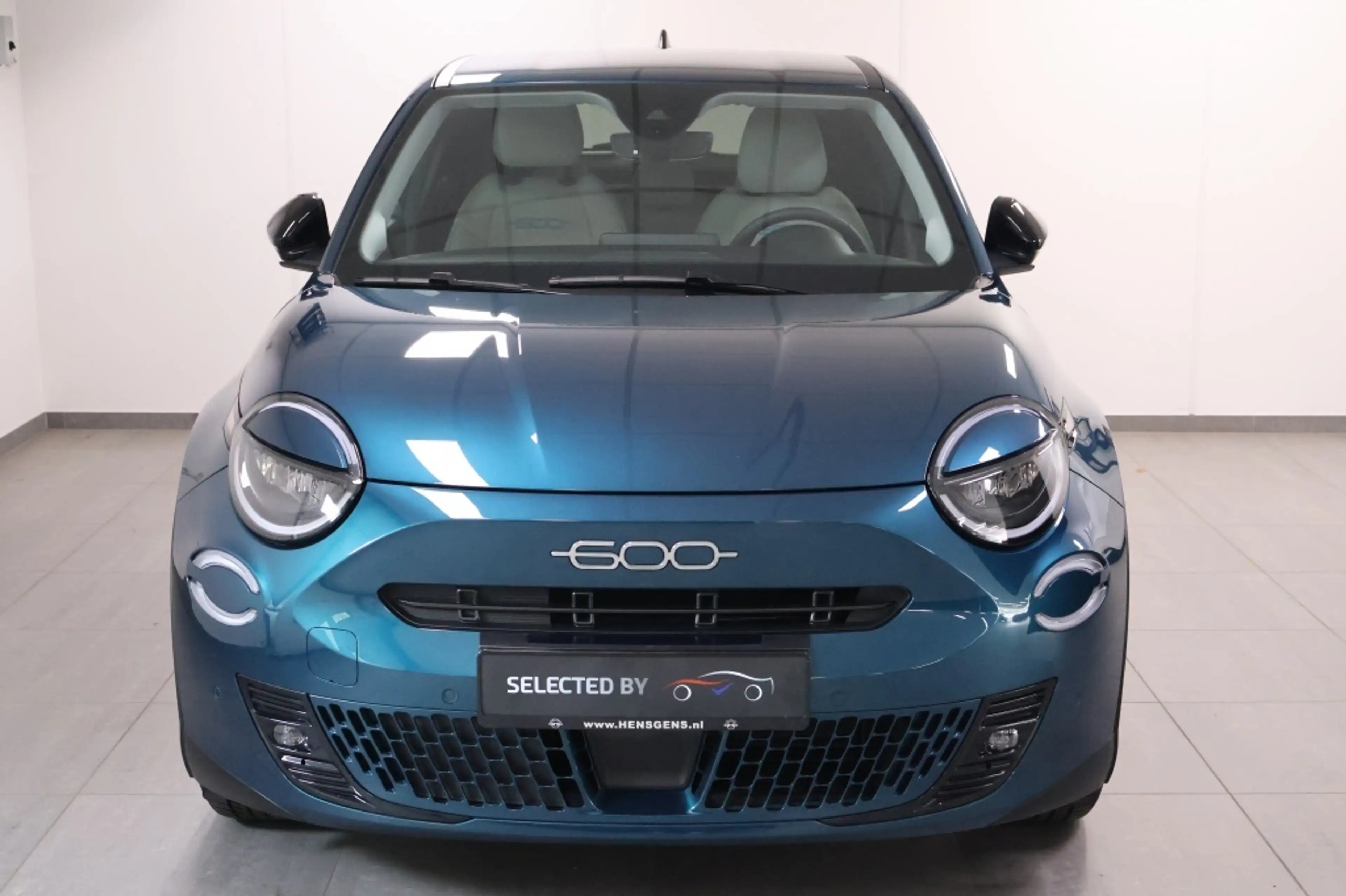 Fiat 600e La Prima 54 kWh — photo 2