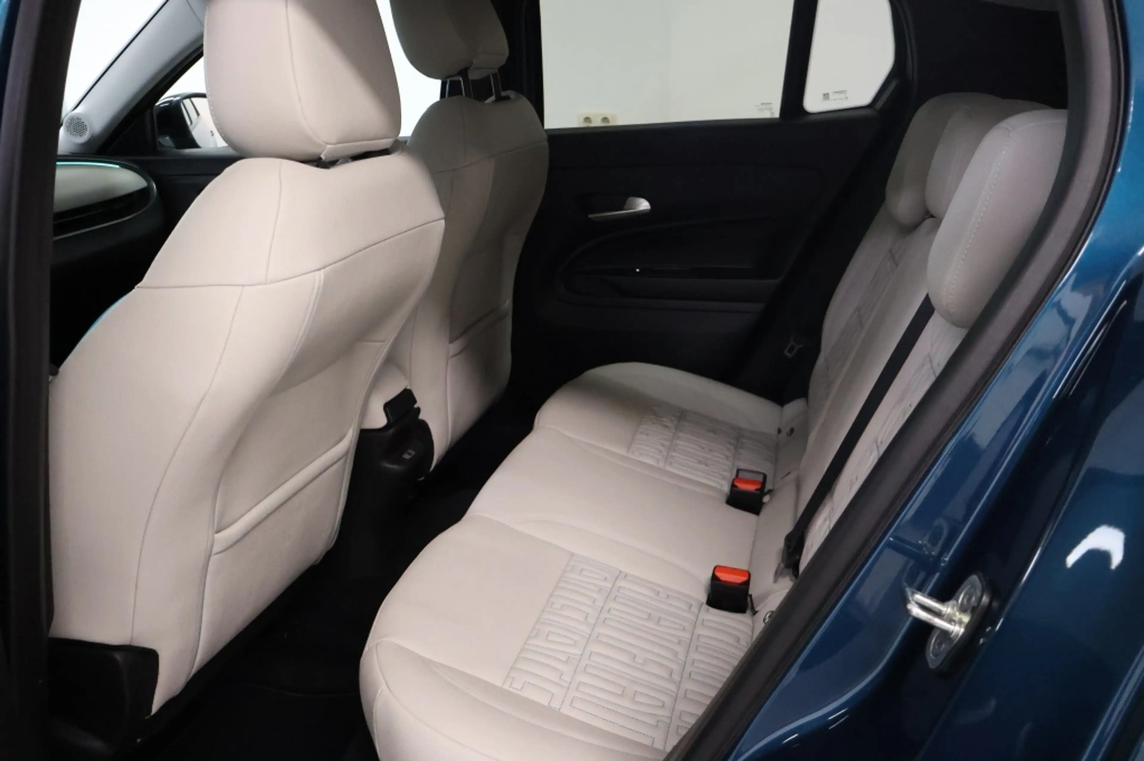 Fiat 600e La Prima 54 kWh — photo 10