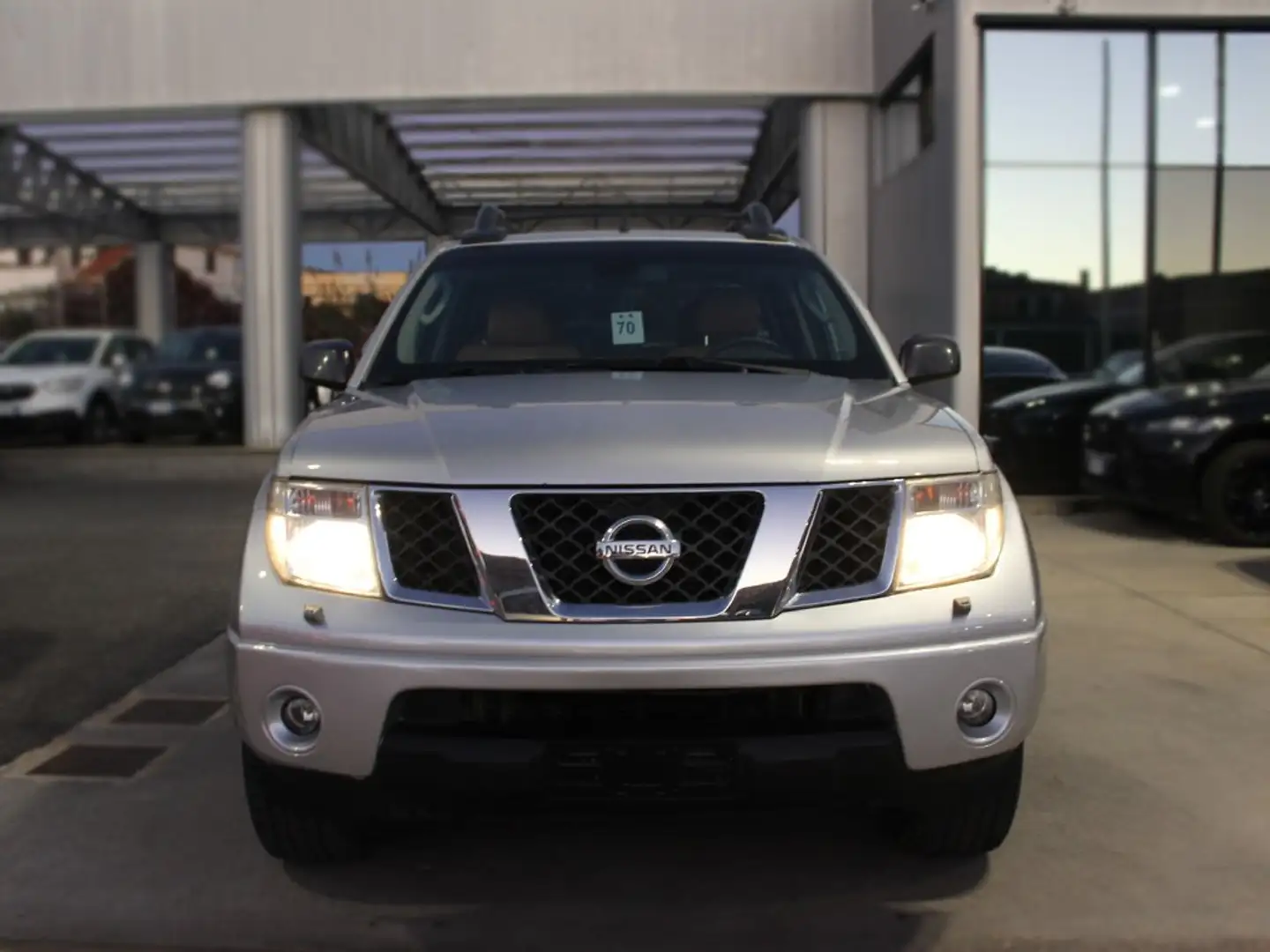 Nissan Navara d.cab 2.5 dci LE 174cv Argento - 2