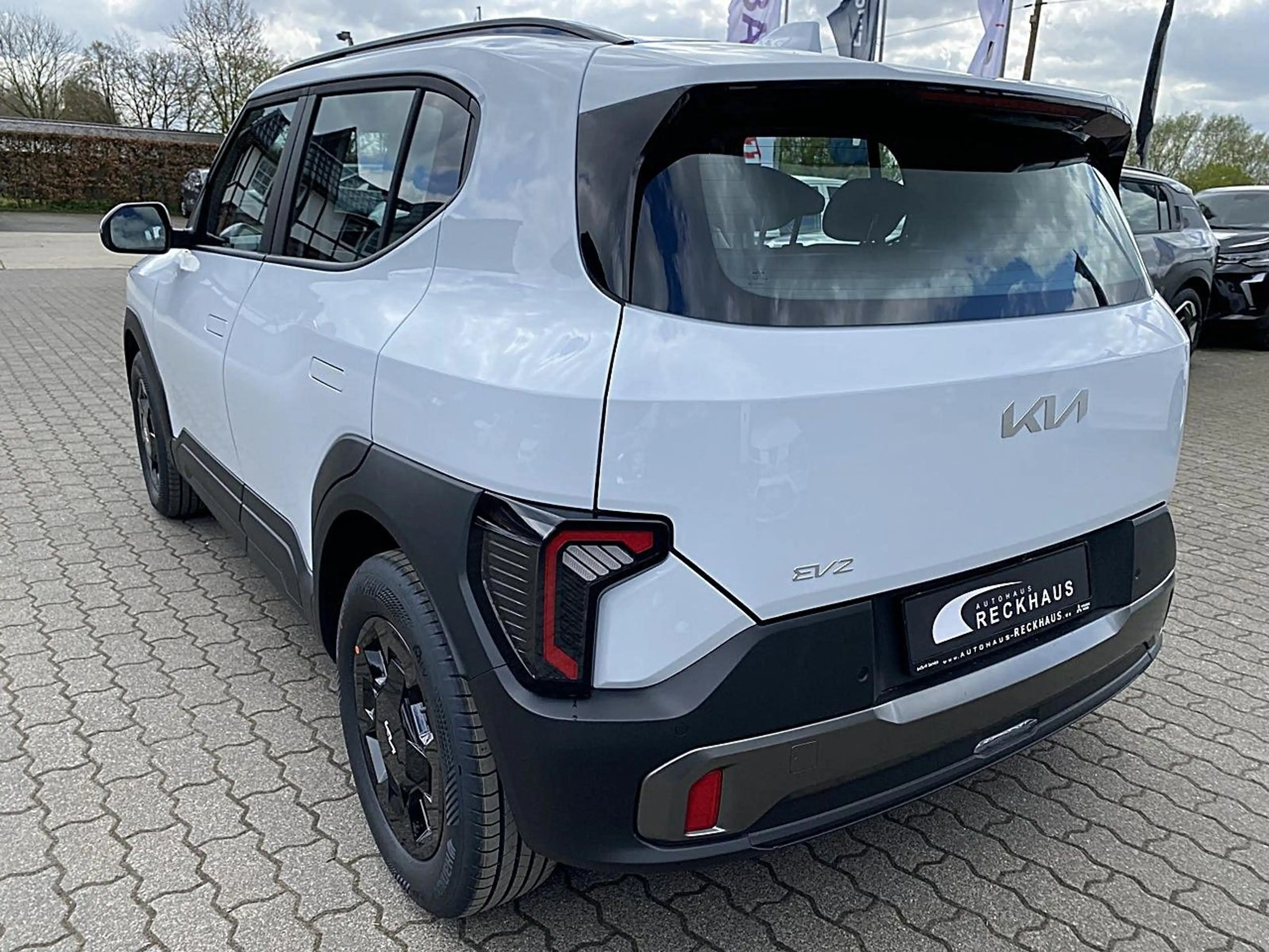 Kia EV2 42.2 5S AIR Winter Wärmepumpe NAVI HDA2 — photo 3