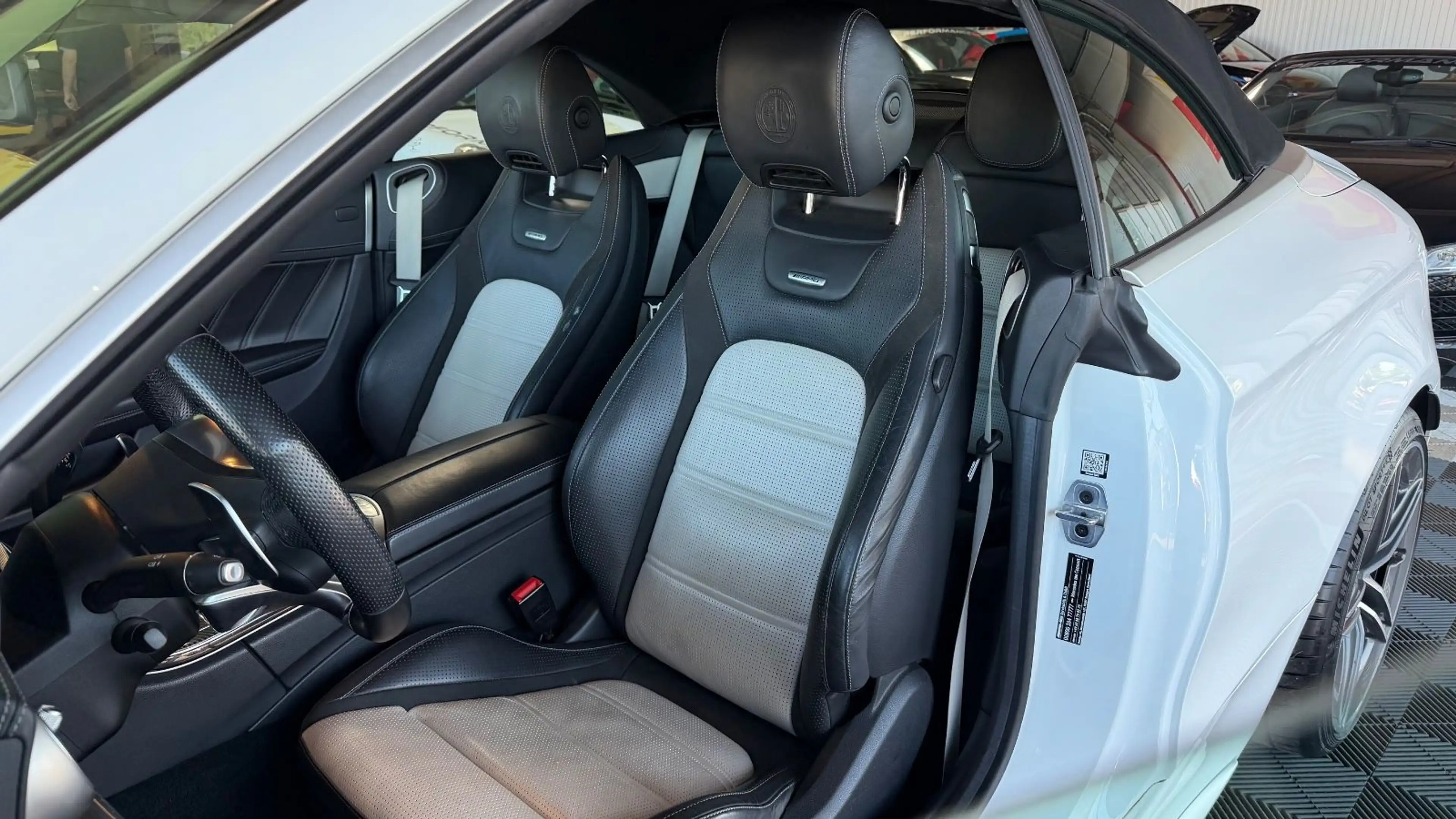 Mercedes-Benz C 63 AMG S Cabrio/Carbon/360/Sitzklima/Burmester — photo 8