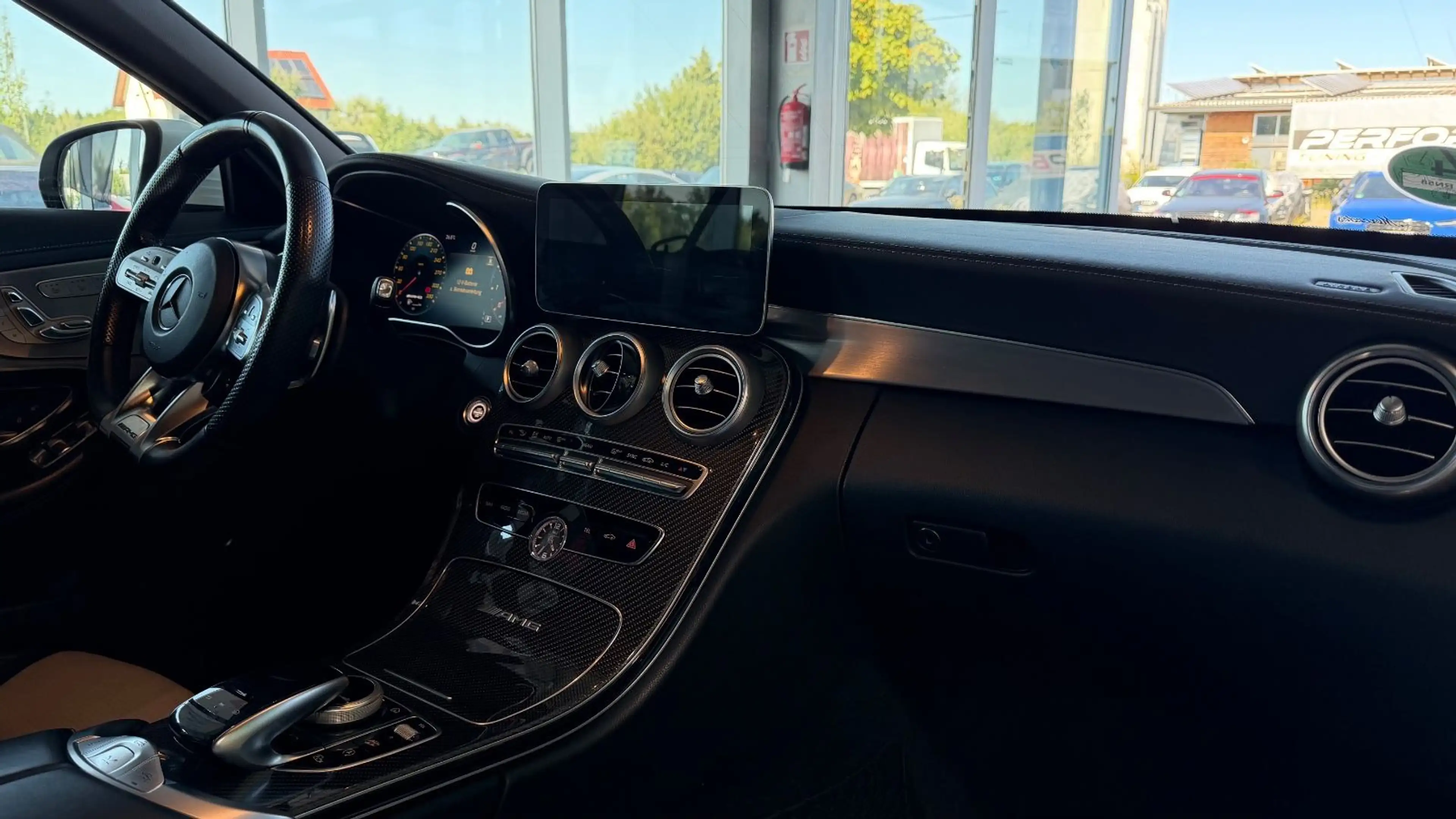 Mercedes-Benz C 63 AMG S Cabrio/Carbon/360/Sitzklima/Burmester — photo 13