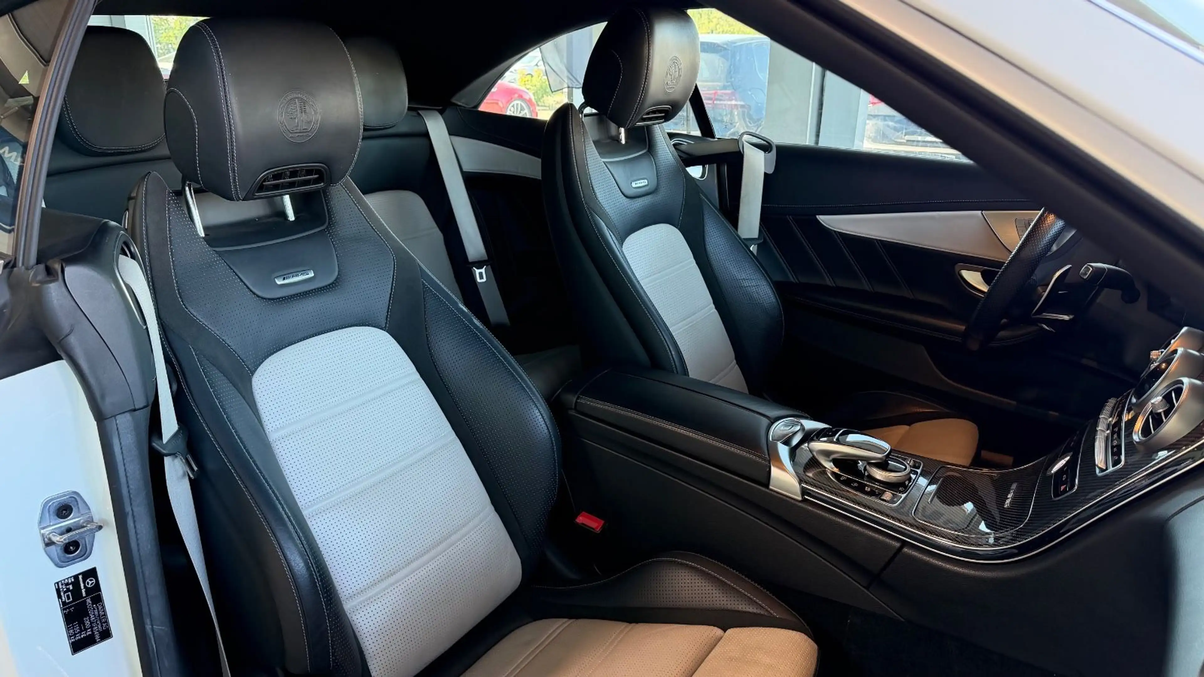 Mercedes-Benz C 63 AMG S Cabrio/Carbon/360/Sitzklima/Burmester — photo 12