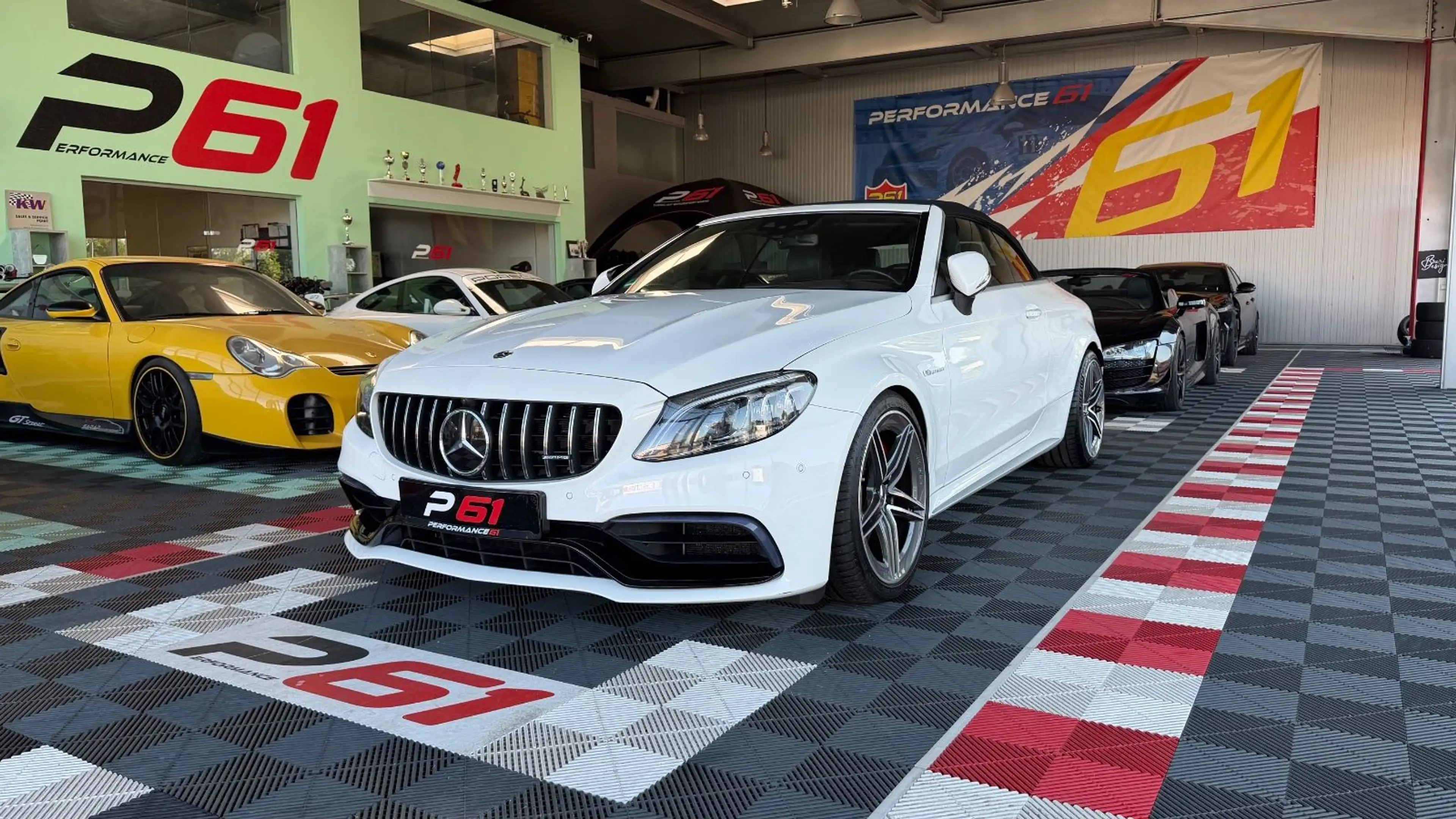 Mercedes-Benz C 63 AMG S Cabrio/Carbon/360/Sitzklima/Burmester — photo 5