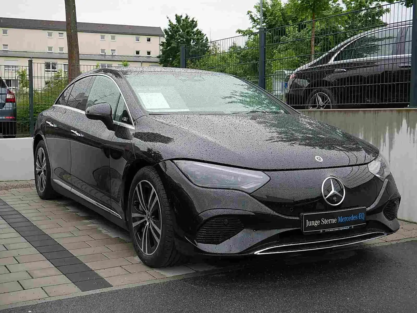 Mercedes-Benz EQE 350 PREMIUM+HUD+AHK+DIGITALLED+Burmester®+++ Schwarz - 2