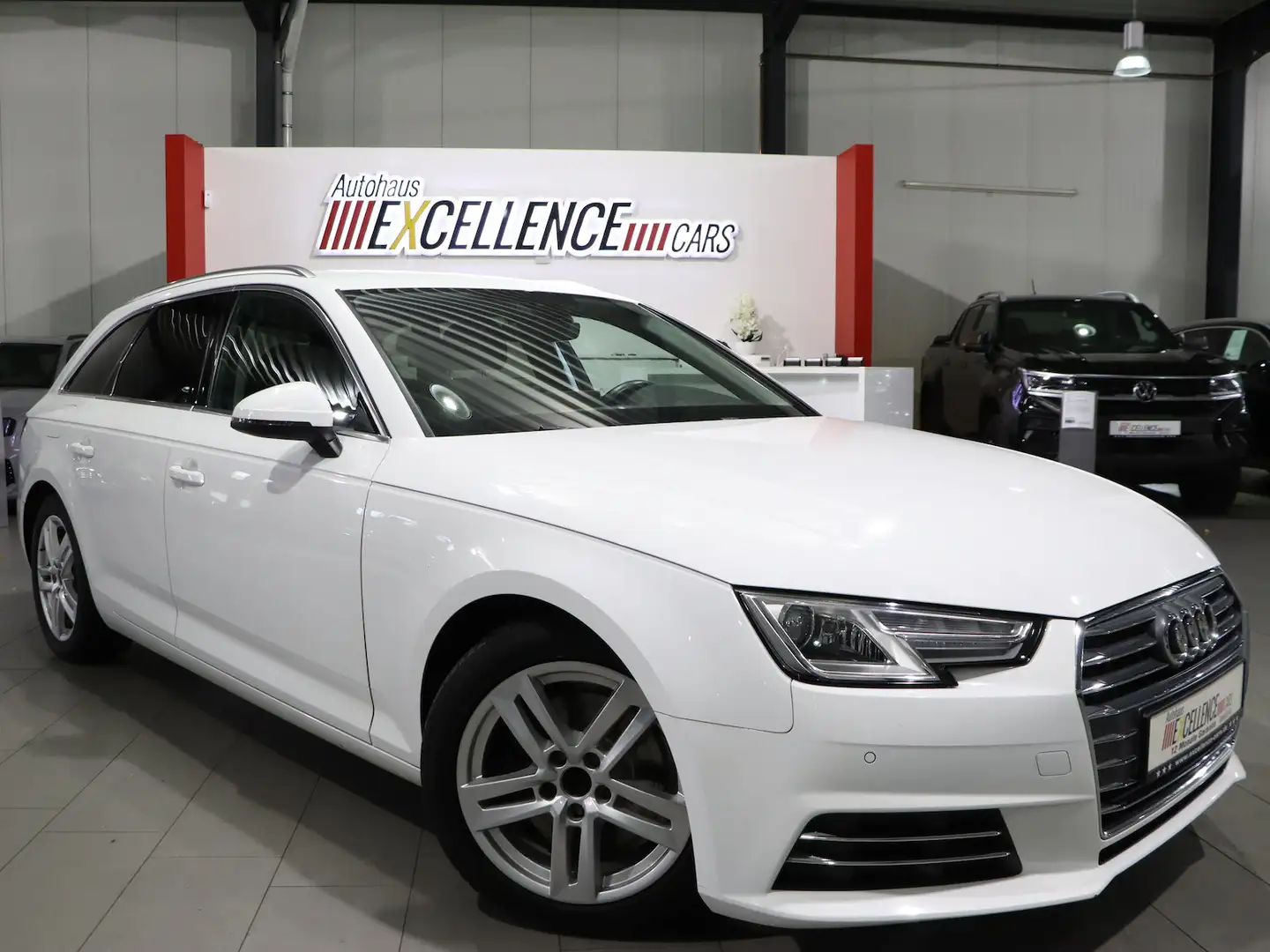 Audi A4 Avant 2.0 TDI ULTRA SPORT / XENON, NAVI+ Blanc - 2